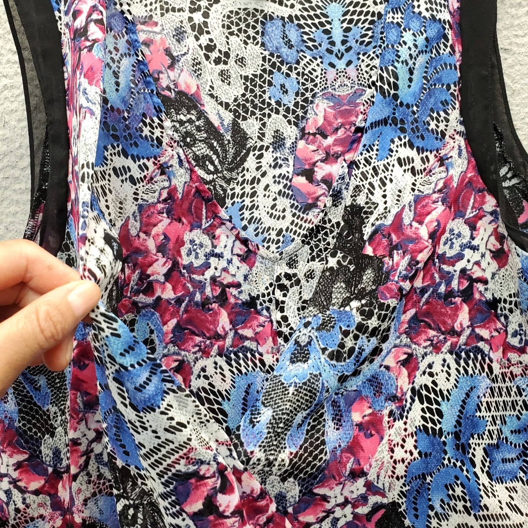 Nicole Miller Nicole Miller Tank Top Women's L Multi Floral Sheer Sleeveless V-Neck Pullover Size L / US 10 / IT 46 - 4 Thumbnail