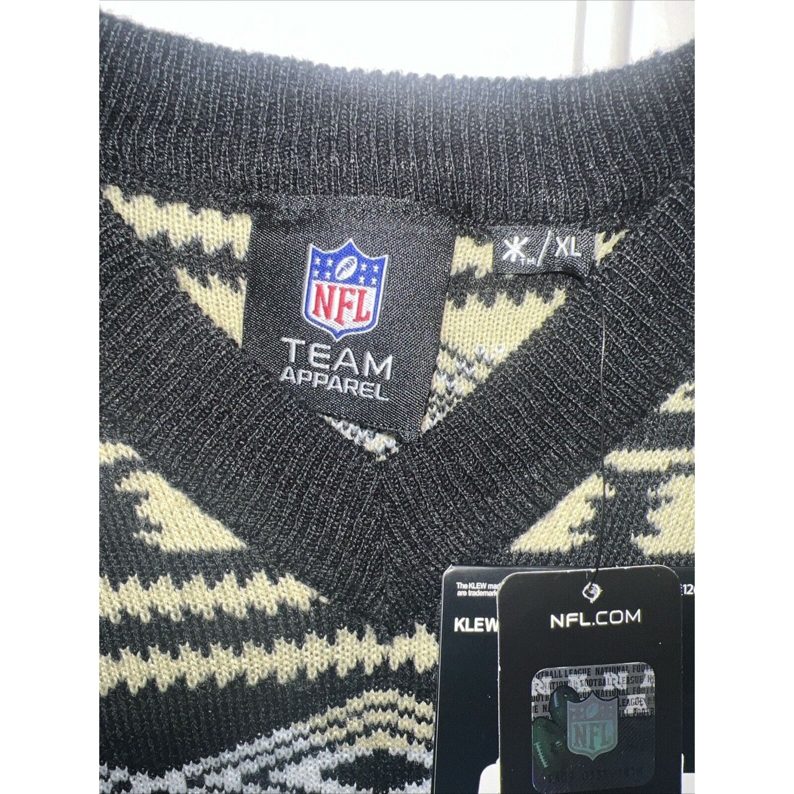 NFL NEW ORLEANS SAINTS SWEATER VEST Men’s XL Christmas Cardigan Size US XL / EU 56 / 4 - 4 Thumbnail