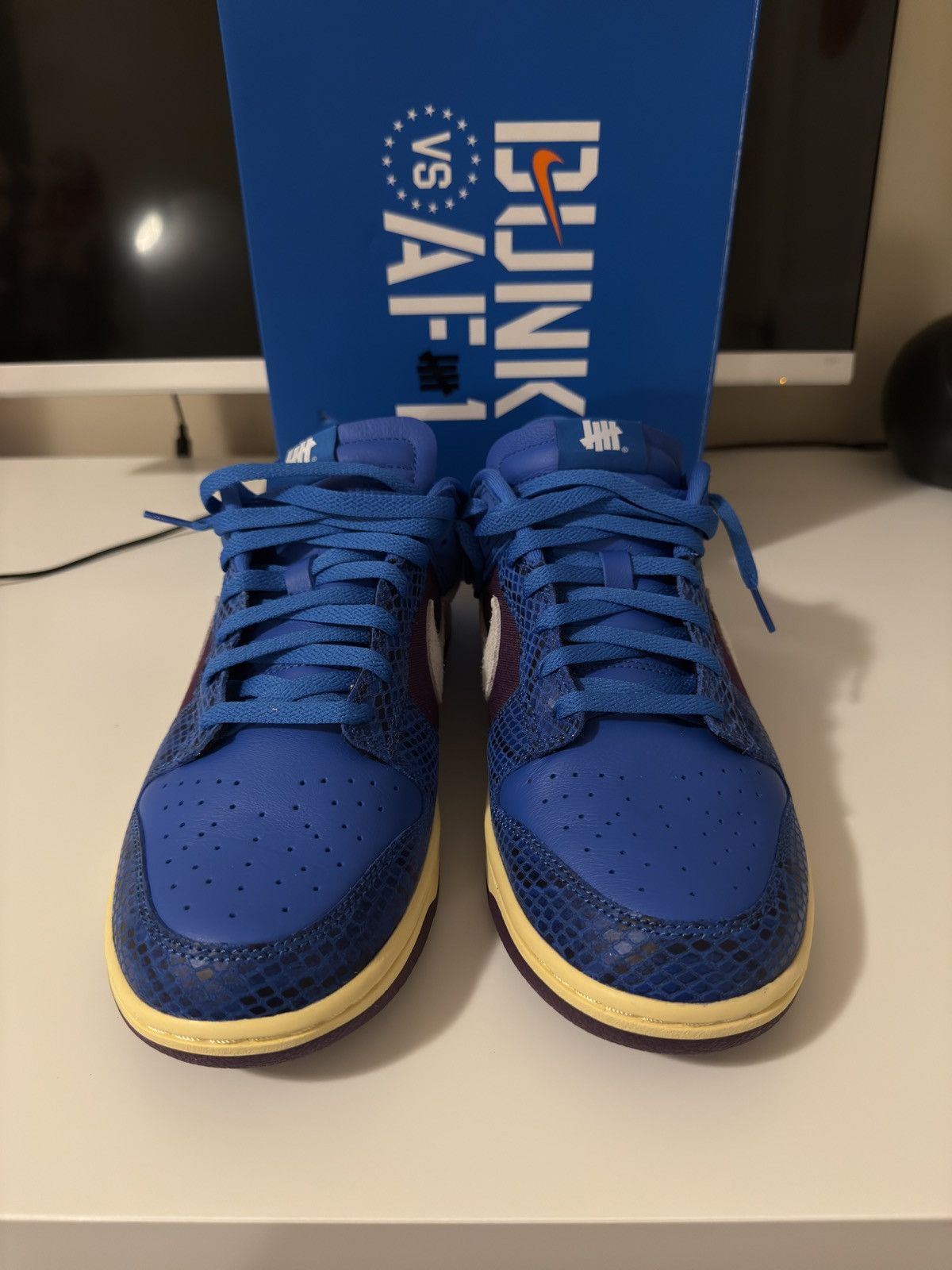 Nike × Undefeated Undefeated x Dunk Low SP ‘5 On It’ Size US 11.5 / EU 44-45 - 8 Thumbnail