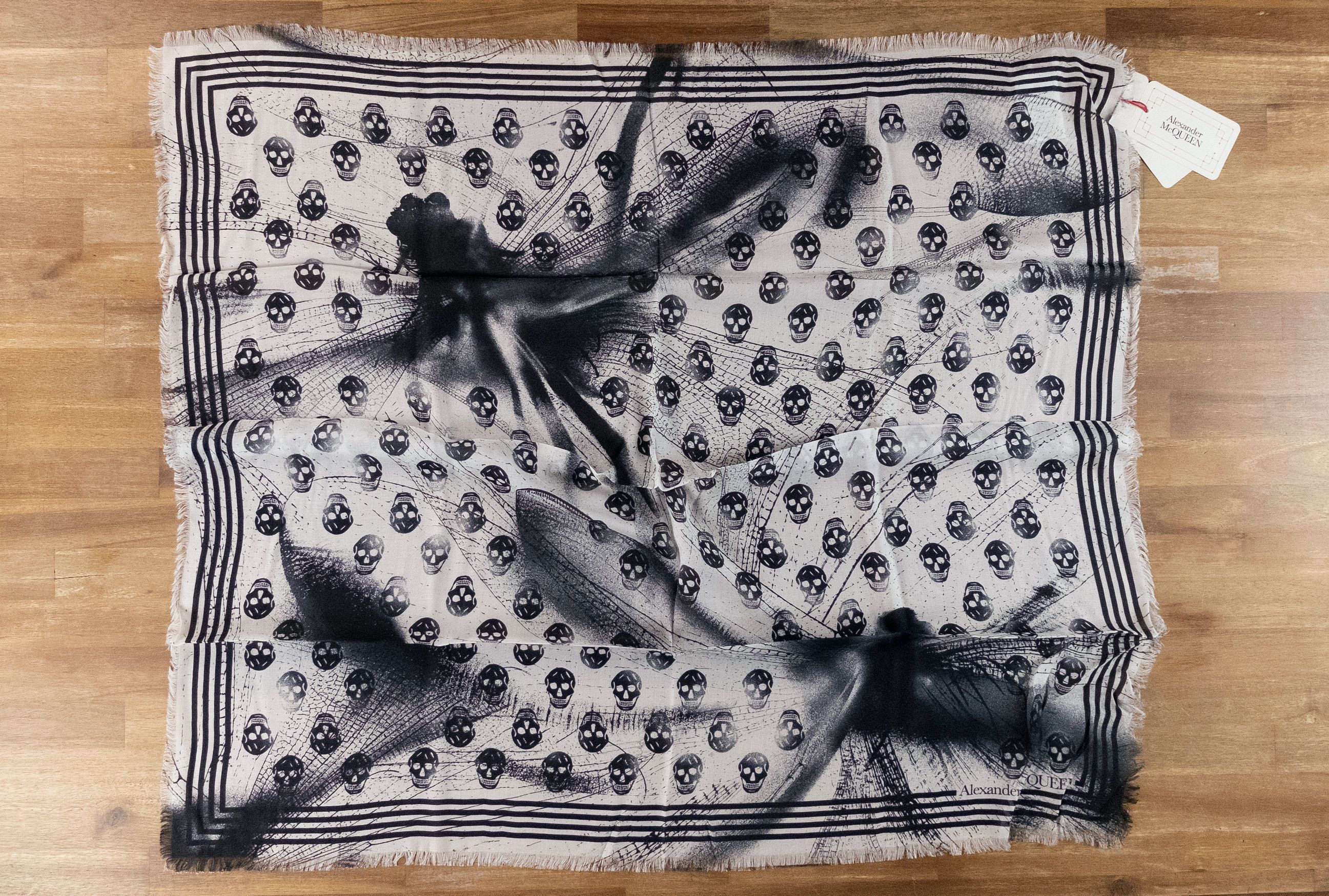 Alexander McQueen ALEXANDER MCQUEEN Dragonfly Biker white & black modal scarf Size ONE SIZE - 3 Thumbnail