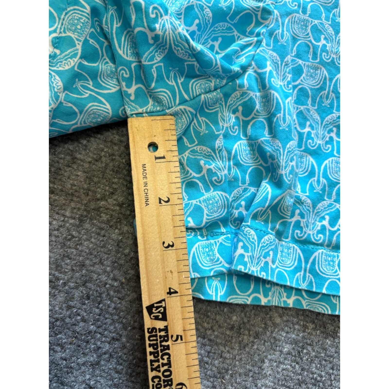 Vintage CROWN & IVY Shorts XL Womens 34" Waist Bue Elephant Pattern Size 40" / US 18 - 3 Thumbnail