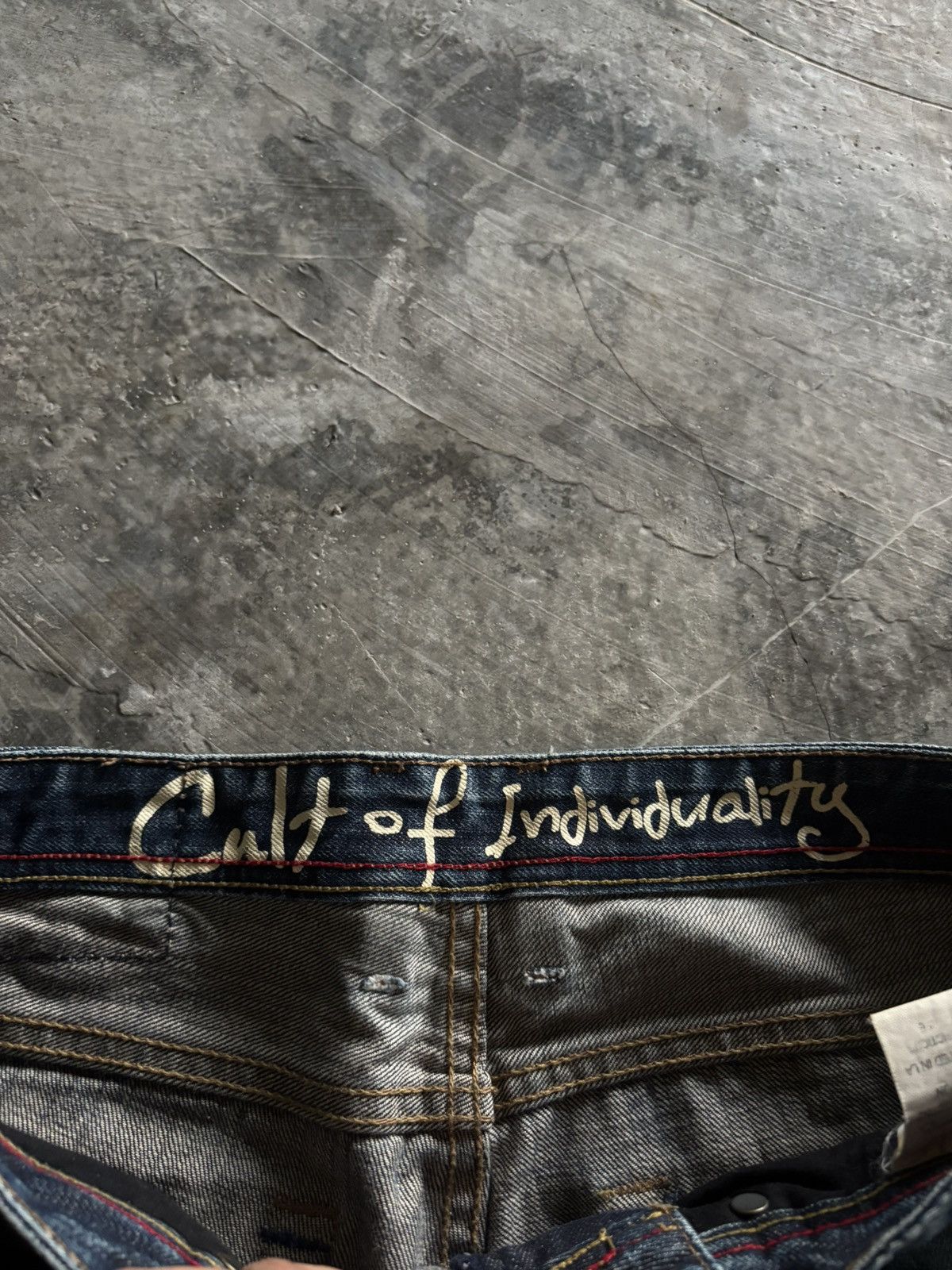 If Six Was Nine CULT OF INDIVIDUALITY japanese selvedge distressed semiflare Size US 32 / EU 48 - 6 Thumbnail