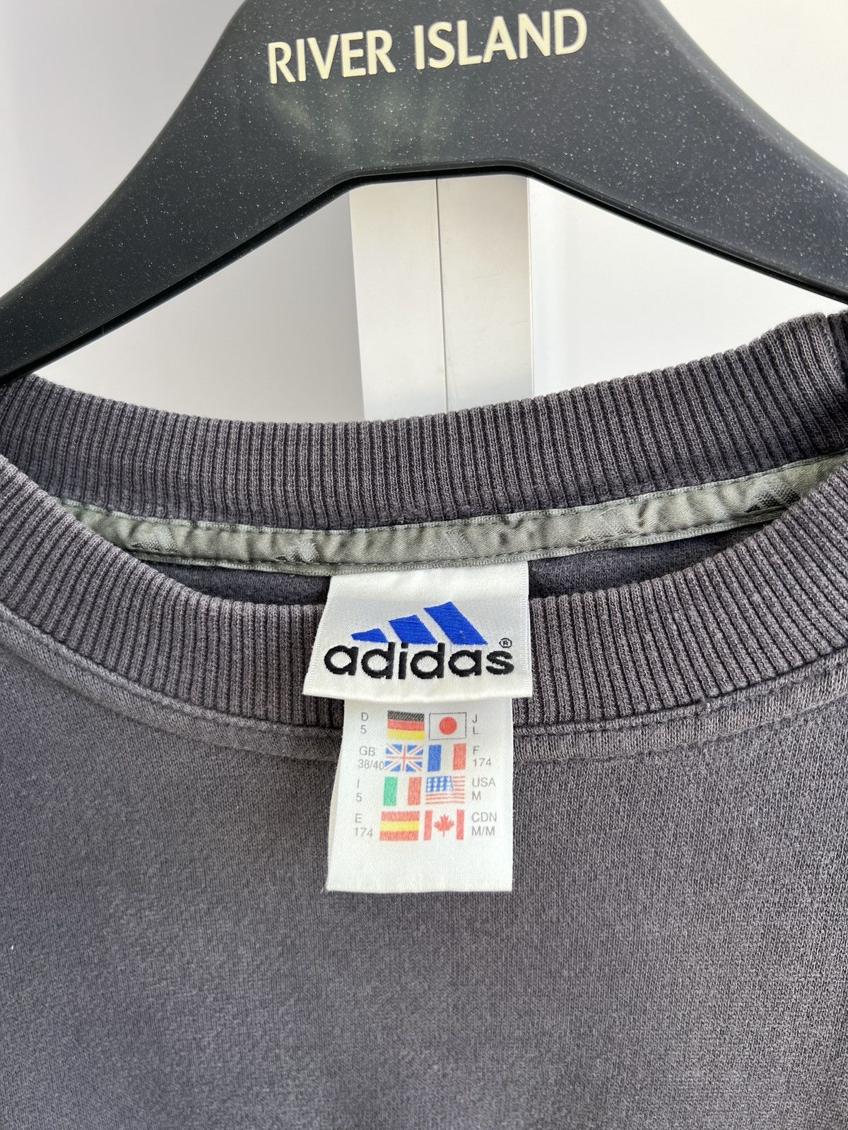 Adidas × Vintage Vintage Adidas Embroidered Logo sweatshirt Size US M / EU 48-50 / 2 - 5 Thumbnail