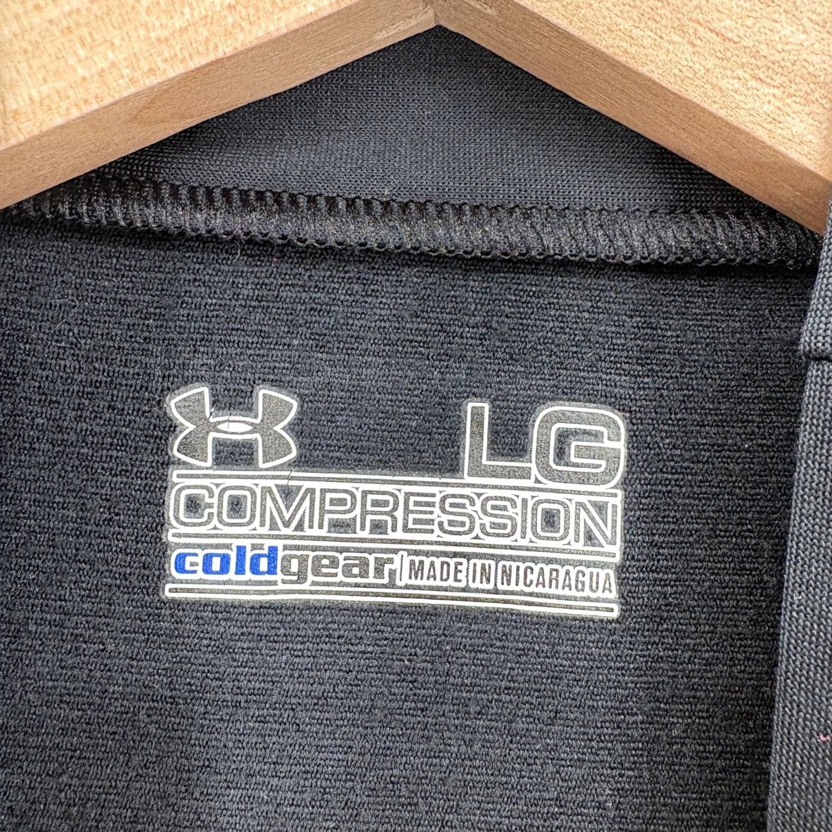 Under Armour Under Armour ColdGear Shirt Mens Large Black Long Sleeve Mock Neck Compression Athletic Activewear Size US L / EU 52-54 / 3 - 4 Thumbnail