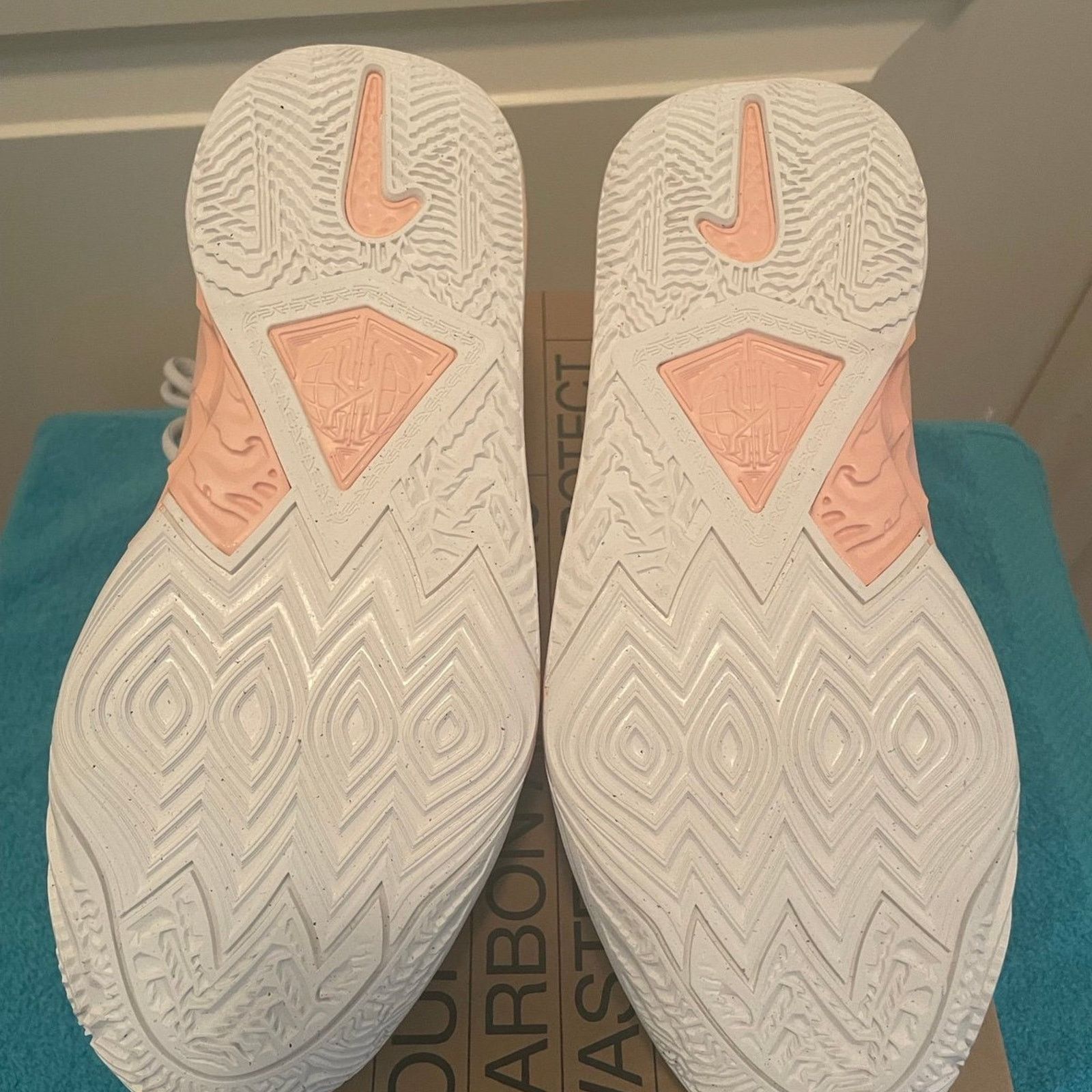 Nike Nike Kyrie 8 Basketball Sneaker - Chinese New Year Size US 7 / EU 40 - 8 Thumbnail