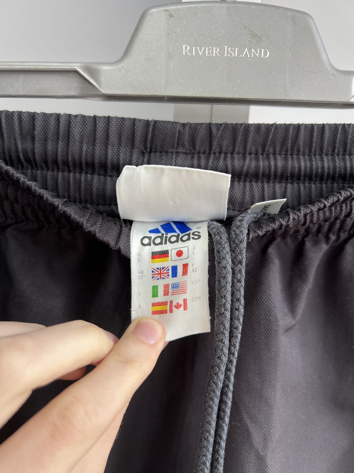 Adidas × Vintage Vintage Adidas Shorts 90s style Size US 32 / EU 48 - 10 Thumbnail
