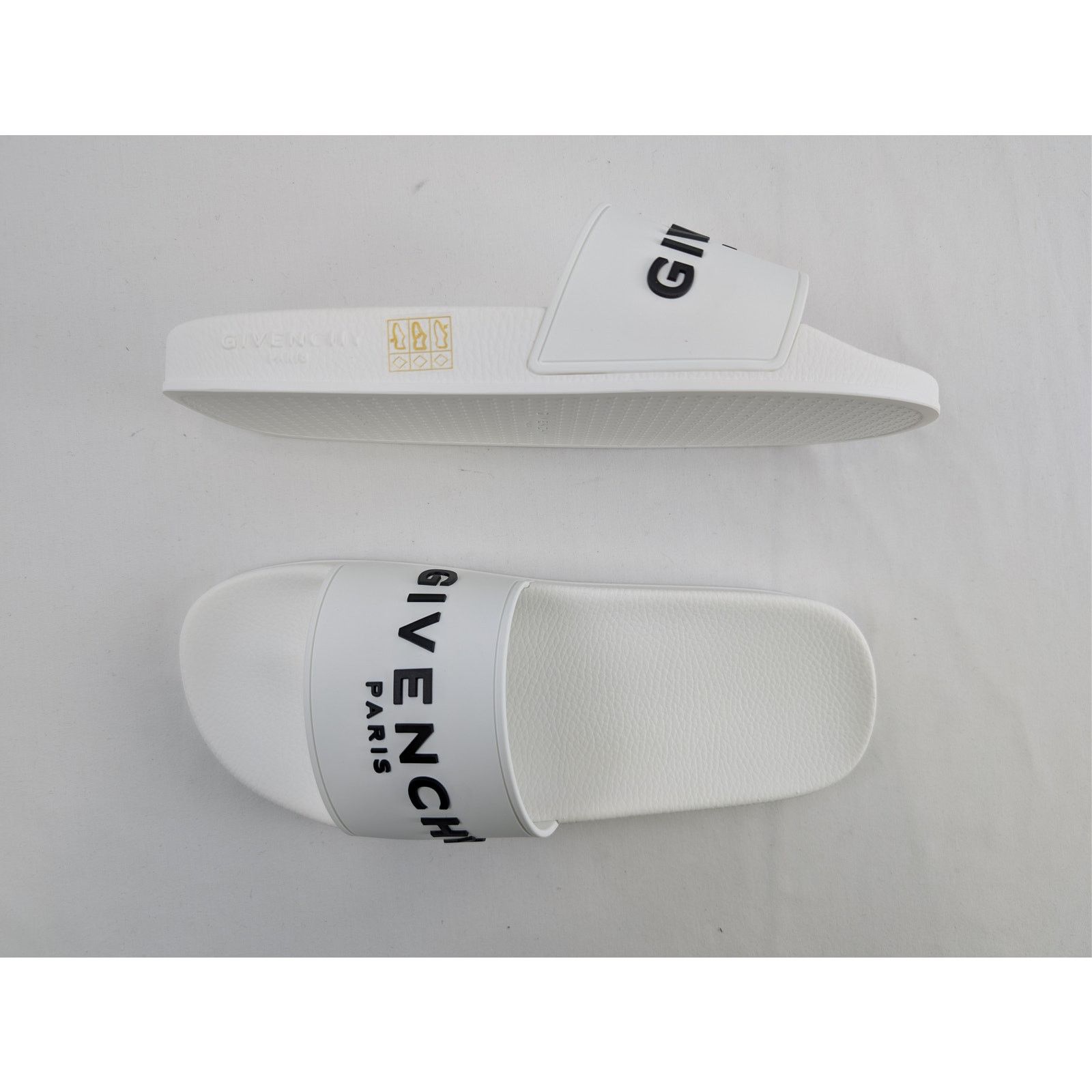 Givenchy o1rshd1 Q:3 / Slides Sandals Slipper in White Size US 11 / EU 44 - 1 Thumbnail