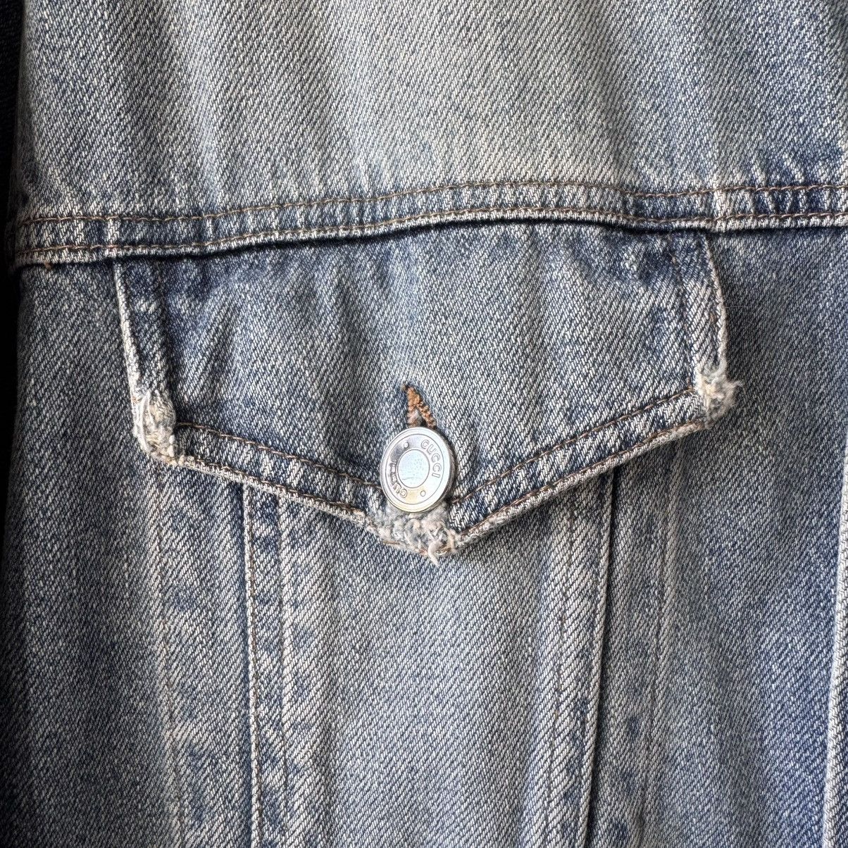 Gucci Gucci Tom Ford 2000’s Washed Distressed Denim Trucker Jacket Size US L / EU 52-54 / 3 - 3 Thumbnail