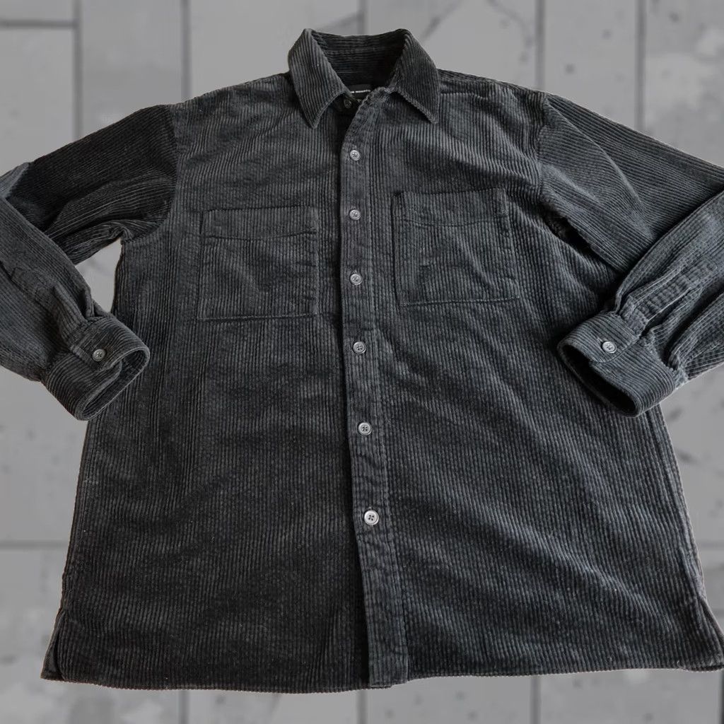Club Monaco Club Monaco Shirt Mens Large Black Corduroy Overshirt Shacket Button-Up Casual Pockets Cotton Size US L / EU 52-54 / 3 - 1 Thumbnail