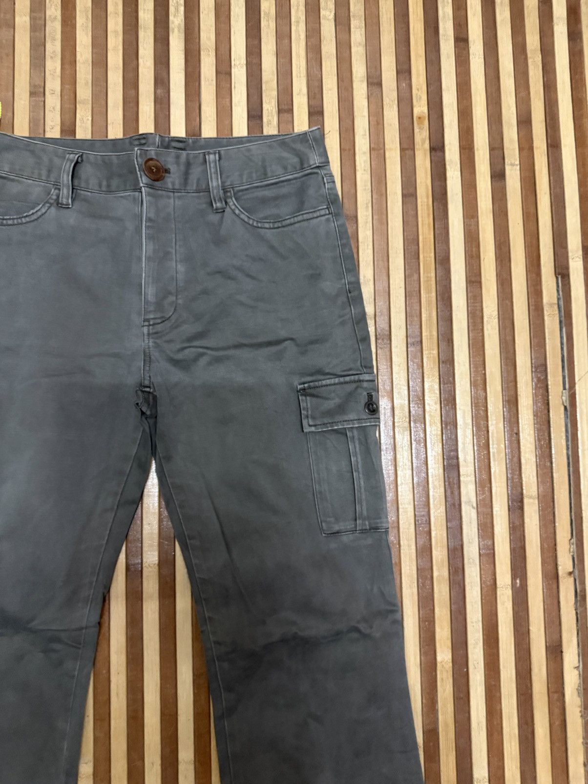 Uniqlo Uniqlo Unisex Cargo Pants Streetwear Multipocket W27X31 Size US 27 - 4 Thumbnail