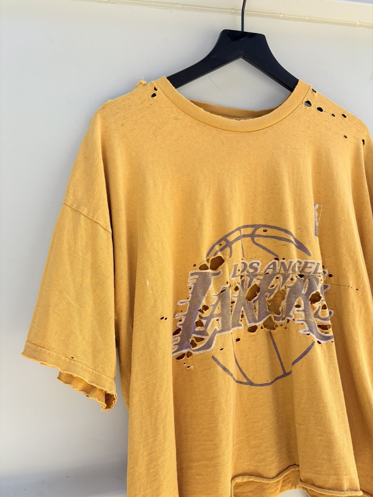 Vintage Thrashed Lakers Rodman Faded Distressed Shirt GRUNGE Band Size US L / EU 52-54 / 3 - 4 Thumbnail