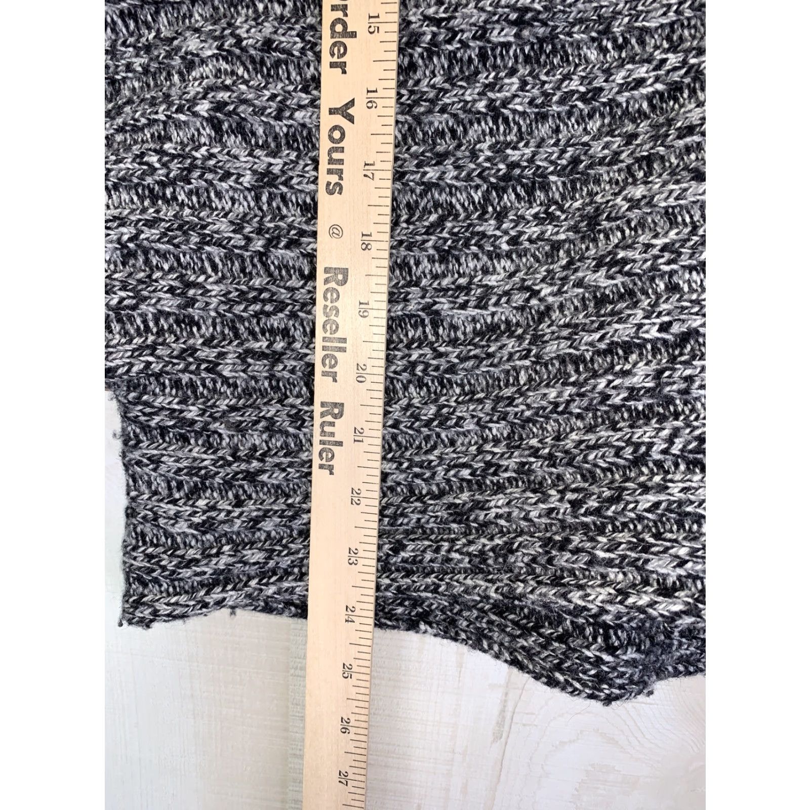 Calvin Klein Calvin Klein Lambswool Gray Knit Womens Poncho Wrap Sweater M- Regular SS Cape mix Size M / US 6-8 / IT 42-44 - 6 Thumbnail