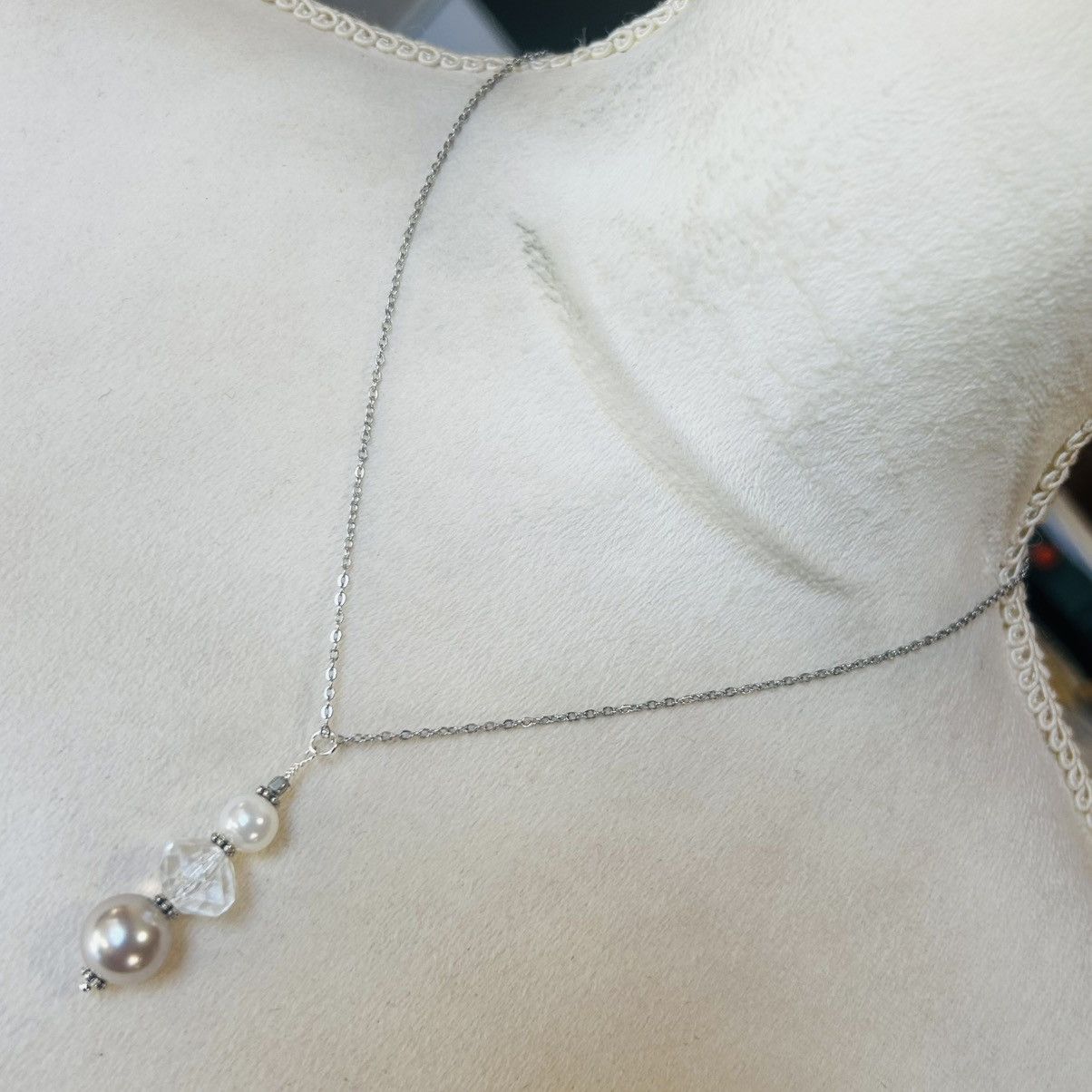 Handmade Handcrafted elegant pearl faceted crystal necklace set Size ONE SIZE - 4 Thumbnail