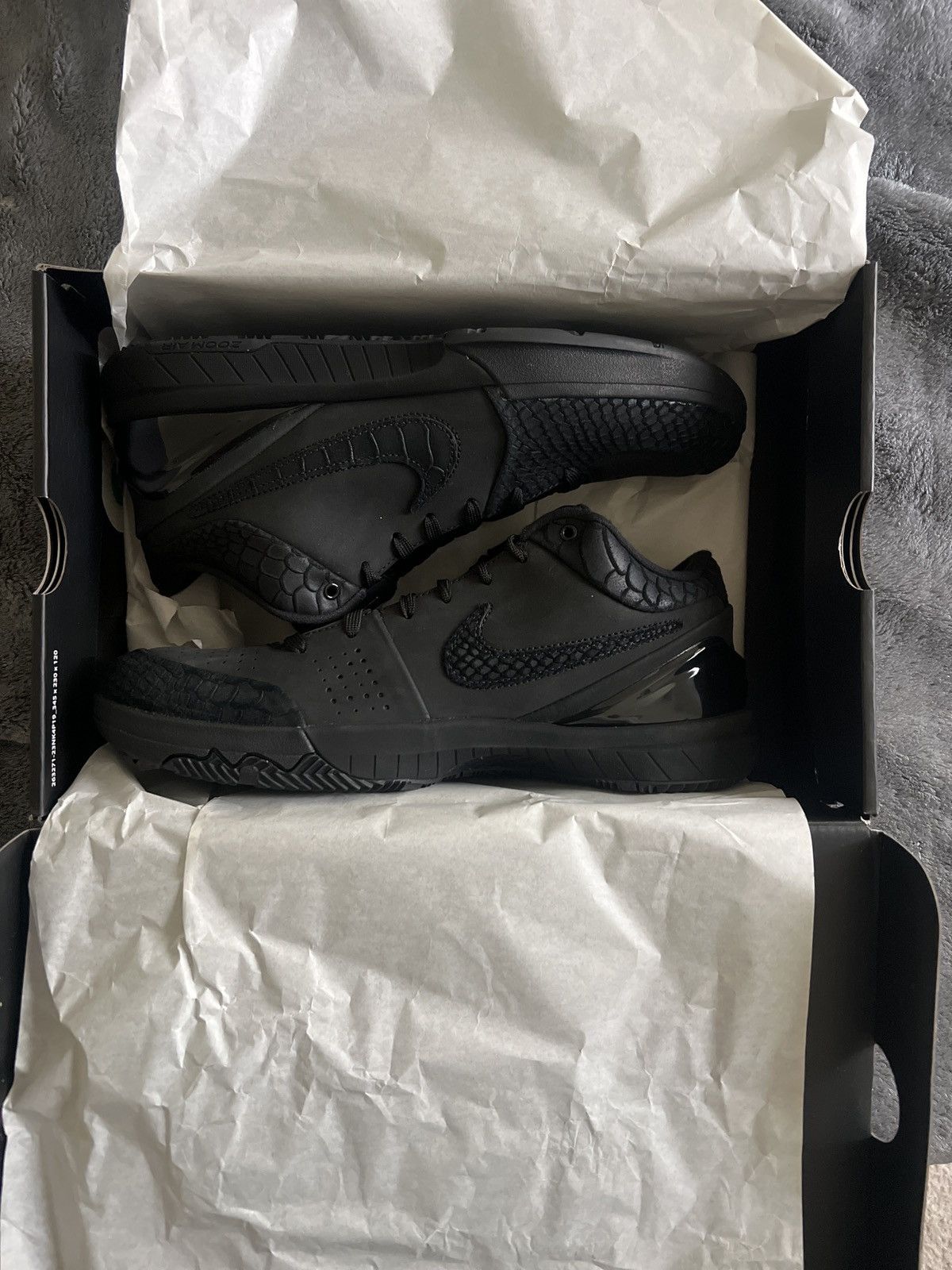 image of Kobe Mentality x Nike Kobe 4 Proto “Gift Of Mamba” Shoes in Black, Men's (Size 11)
