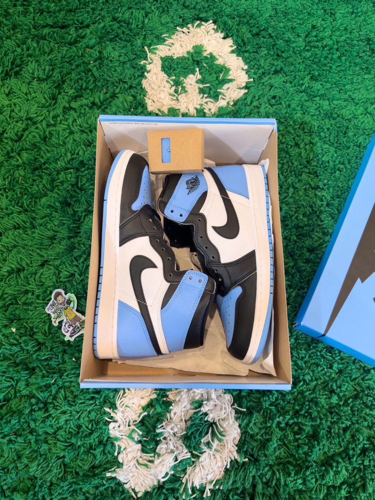 Jordan Brand Jordan 1 Retro High OG UNC Toe Size 12 Size US 12 / EU 45 - 8 Thumbnail