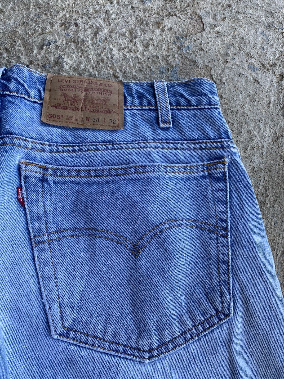 Jean × Levi's × Vintage Vintage 90’s Levi's Jeans 505 Light Wash Distressed Denim Size US 36 / EU 52 - 9 Thumbnail