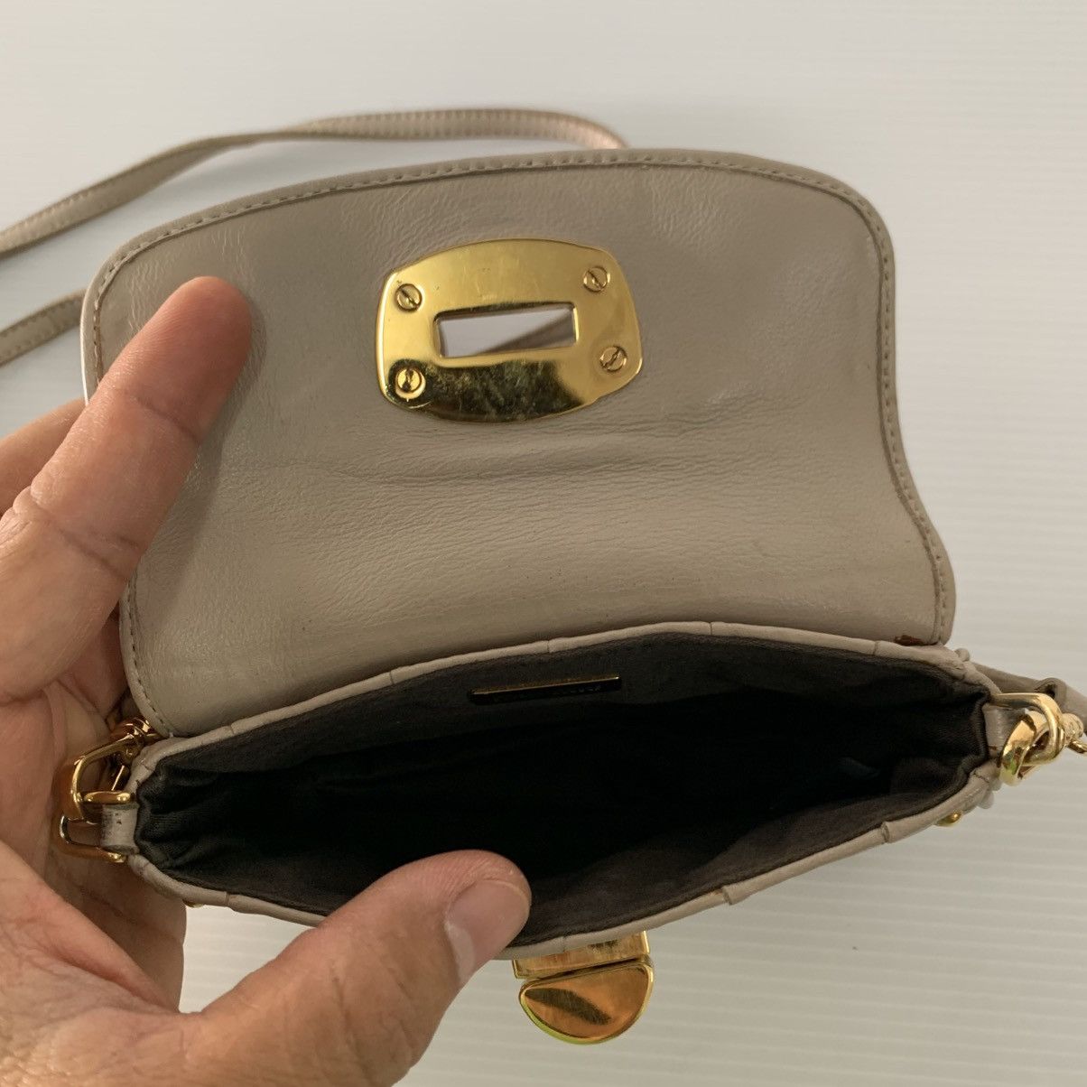Miu Miu Miu Miu Small Card Coin Slingbag Rare Design Size ONE SIZE - 12 Thumbnail
