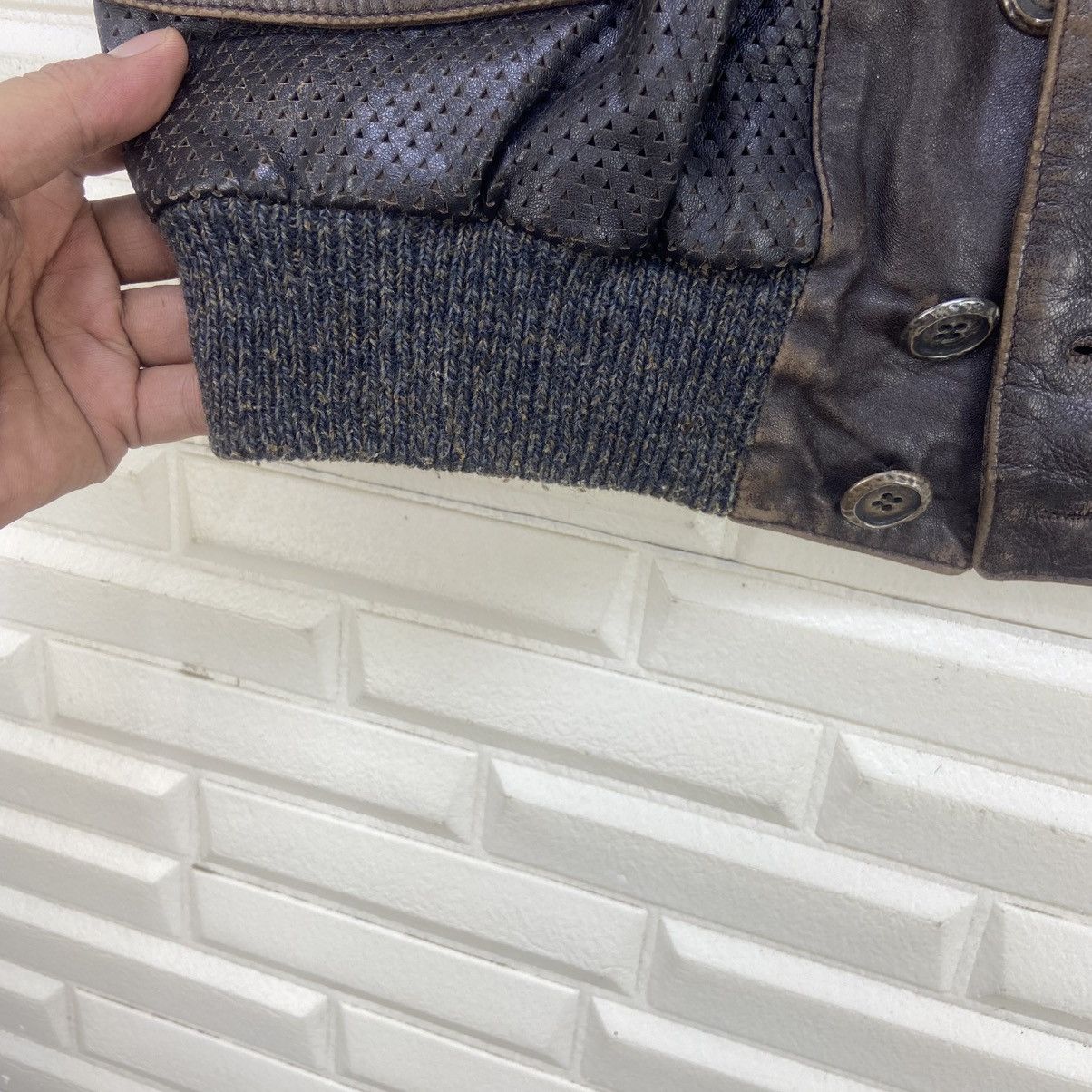 Genuine Leather × Vintage Vintage Asia by Nesti & Co Leather Vests Size US S / EU 44-46 / 1 - 15 Thumbnail