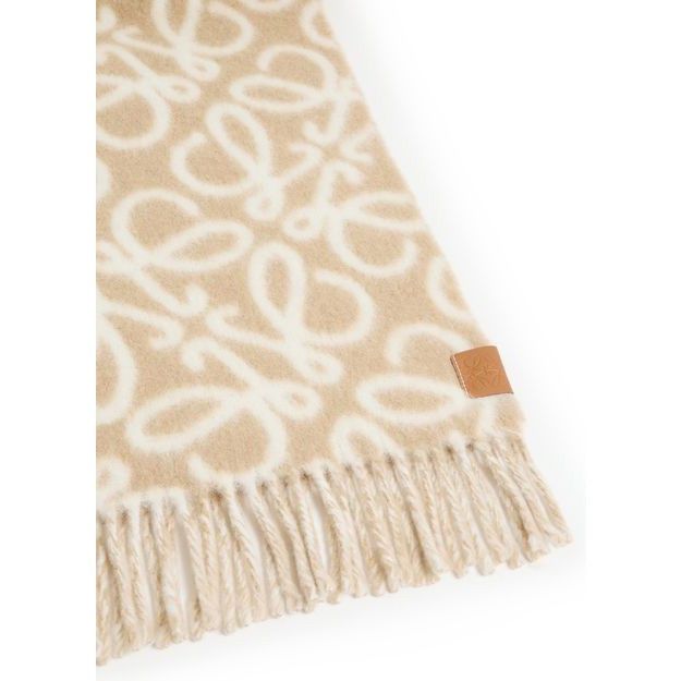 Loewe LOEWE Anagram Beige White Wool Scarf New & Authentic Size ONE SIZE - 3 Thumbnail
