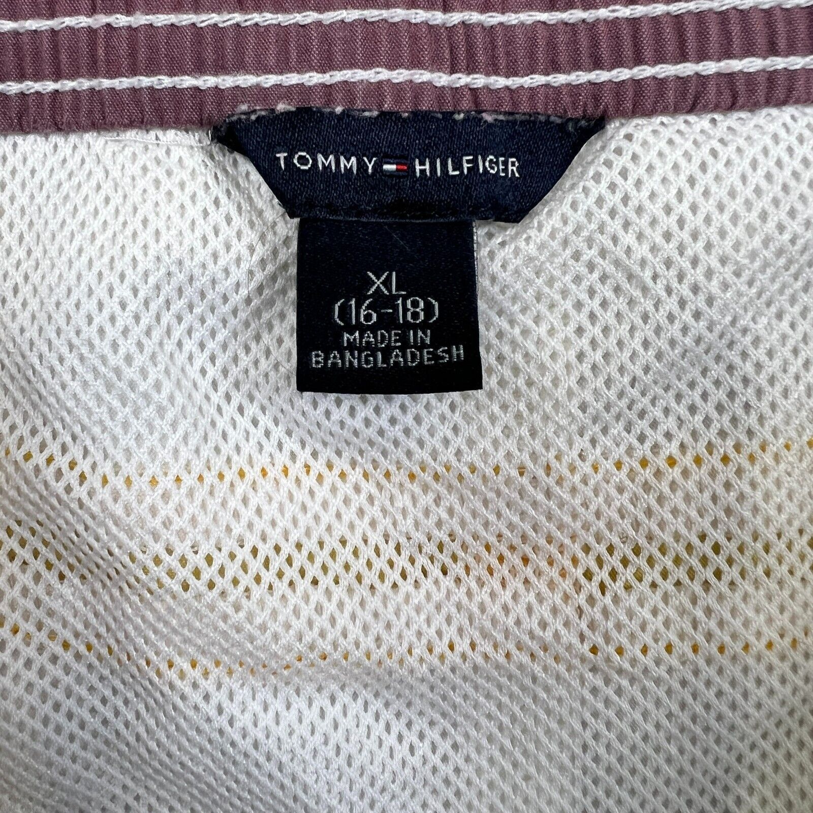 Tommy Hilfiger × Vintage Tommy Hilfiger Shorts XL American Lined Swimming Trunks Pant Size US 34 / EU 50 - 7 Thumbnail