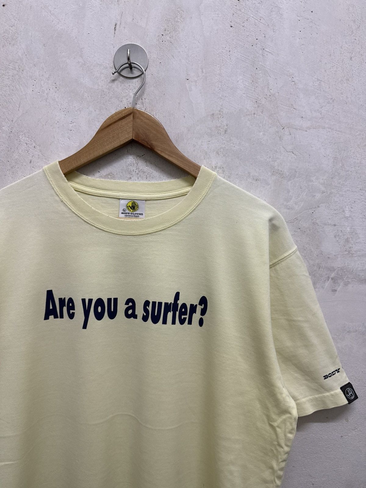 Body Glove Thrashed Faded Vintage Body Glove “Are you a Surfer” Tee Size US M / EU 48-50 / 2 - 2 Thumbnail