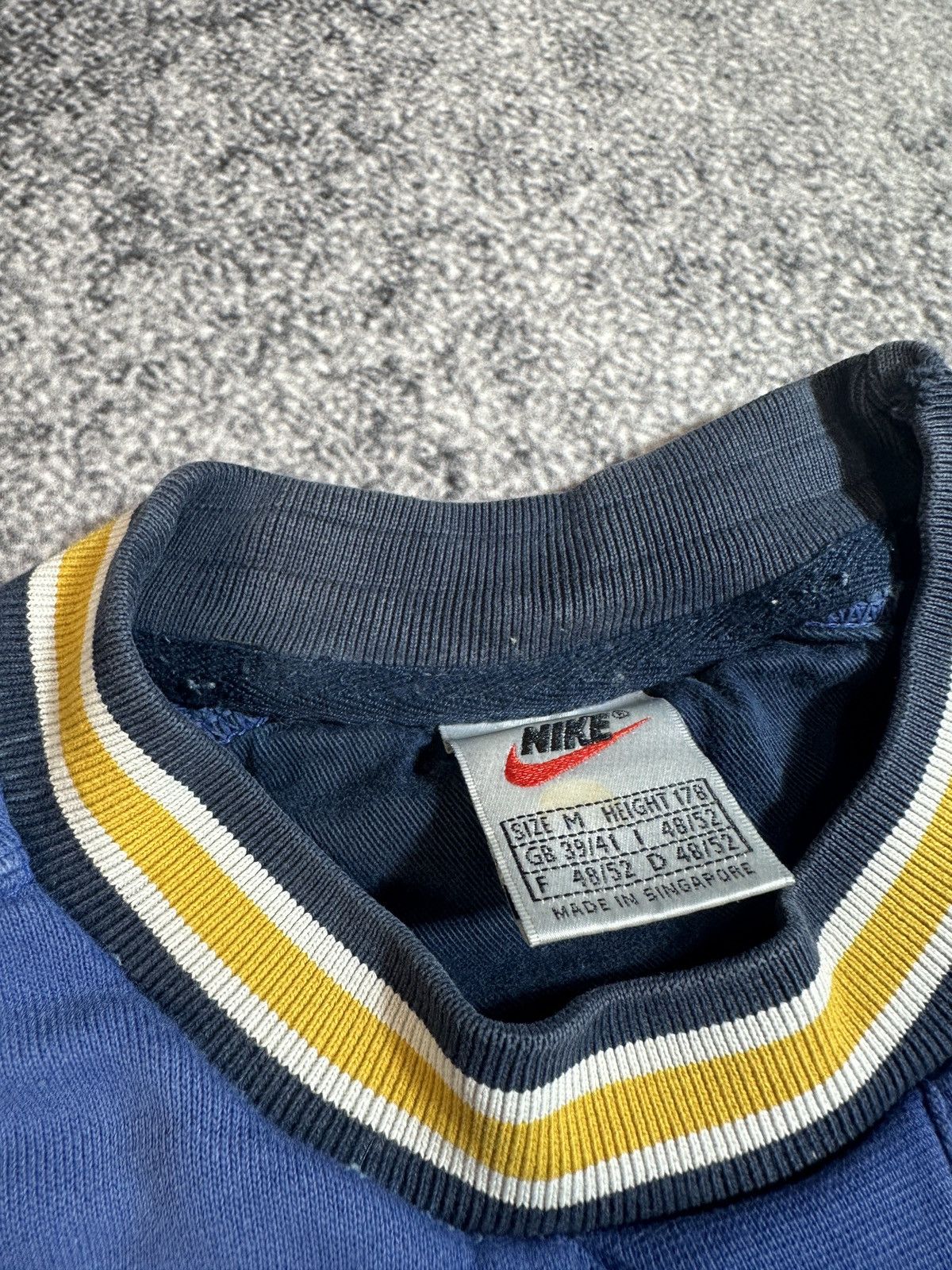 Nike Vintage Custom Nike Big Swoosh Sweatshirt Streetwear USA M Size US M / EU 48-50 / 2 - 5 Thumbnail