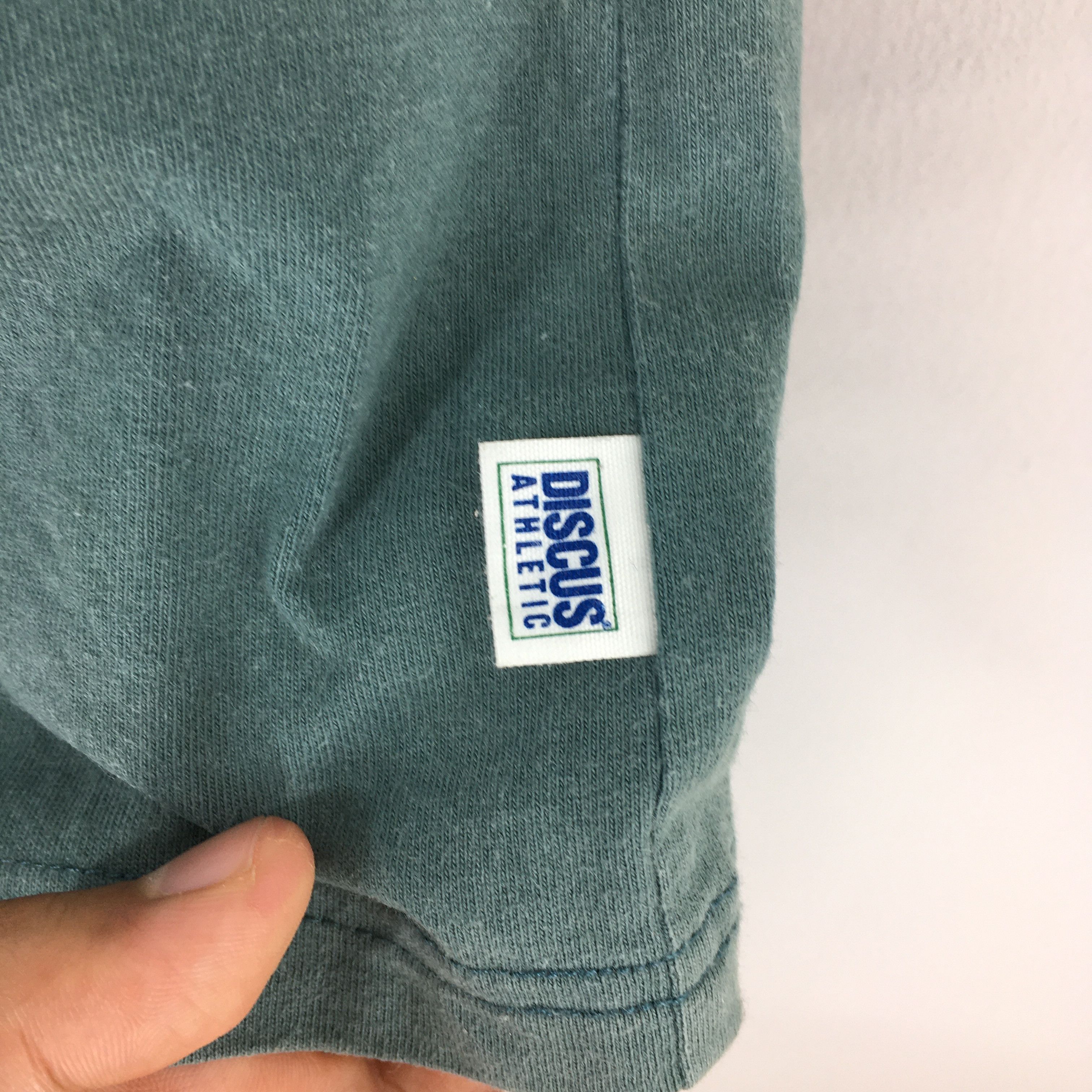 Vintage Vintage 90's Discuss Athletics Plain Cotton T shirt M Size US M / EU 48-50 / 2 - 3 Thumbnail