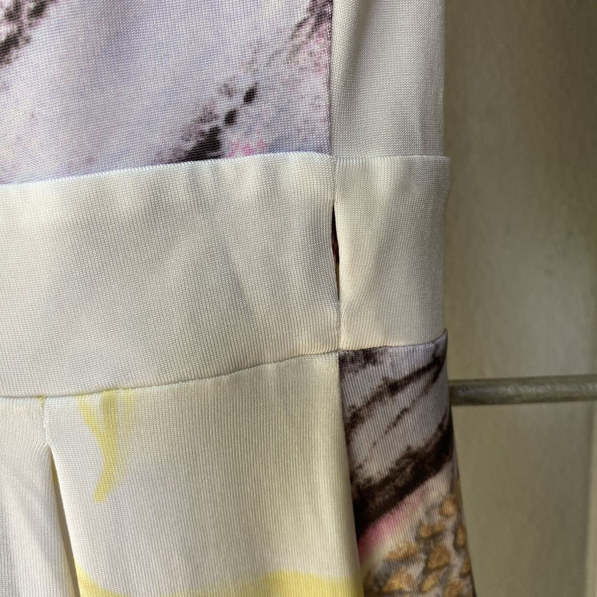 Just Cavalli Just Cavalli White Botanical Wrap Dress Size XS / US 0-2 / IT 36-38 - 7 Thumbnail