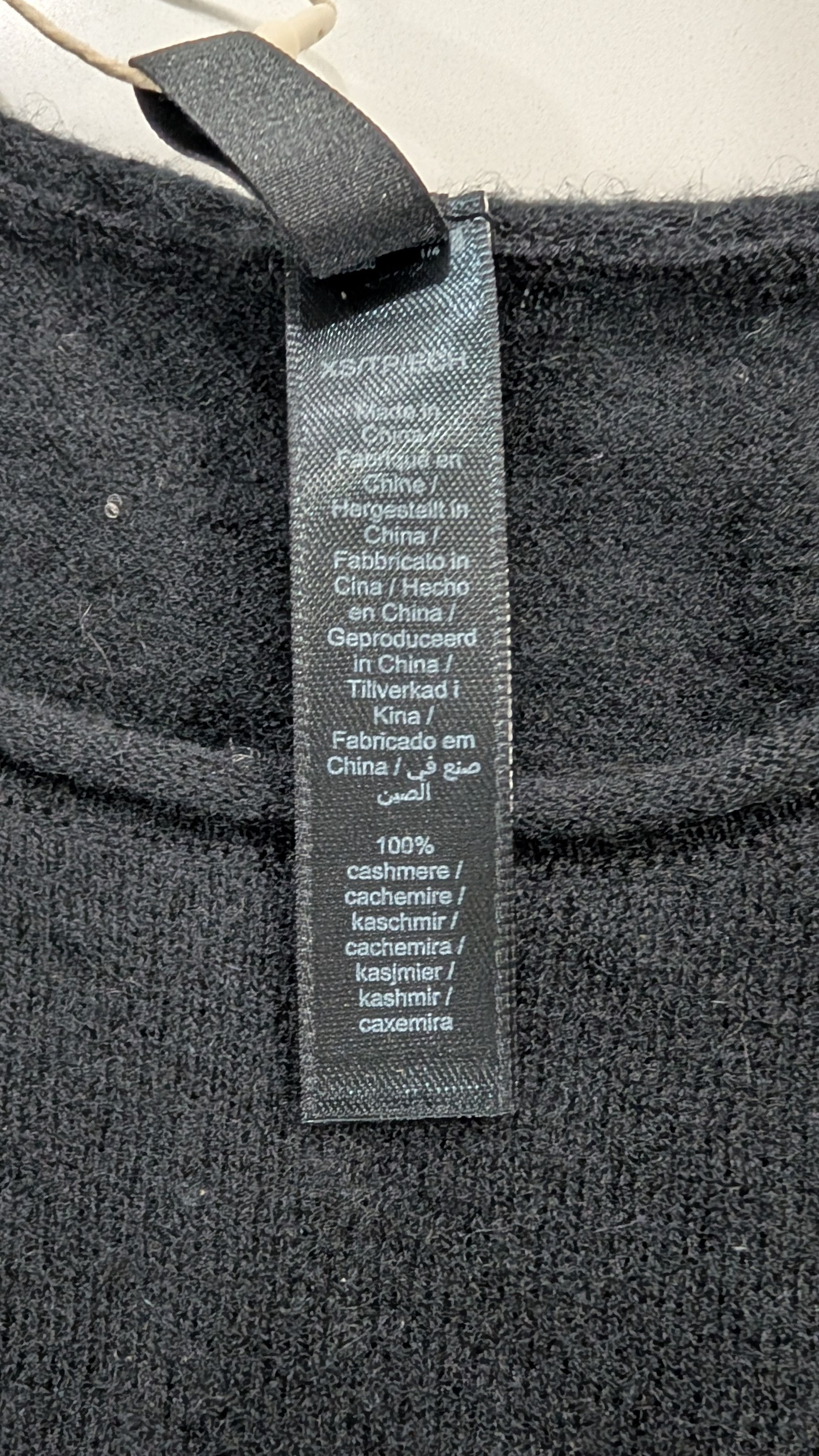 SKIMS Skims Sheer Cashmere Long Sleeve Top Onyx Size XS / US 0-2 / IT 36-38 - 5 Thumbnail