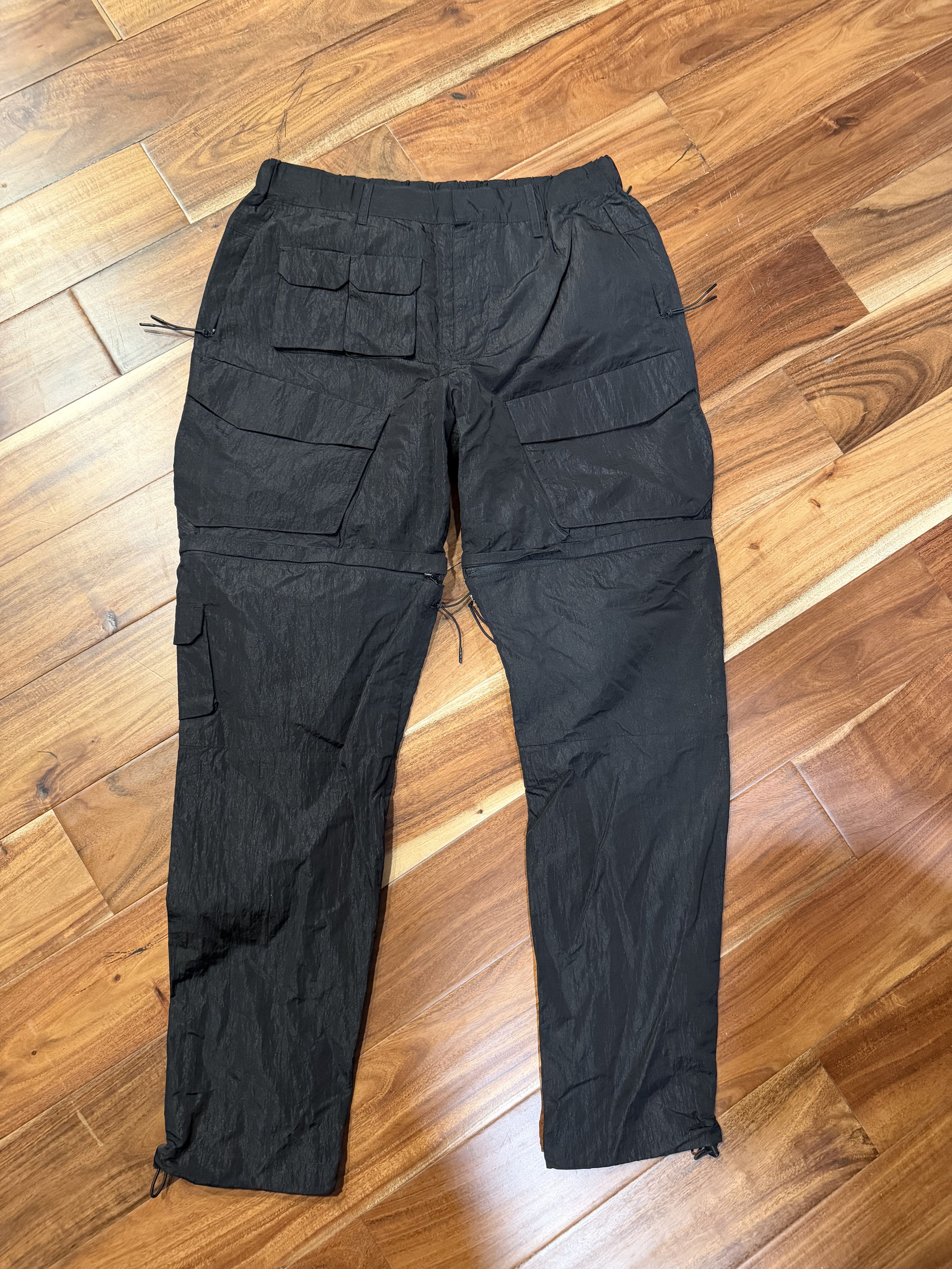 Other Wrinkle Nylon Convertible Cargo Pants - Black Size US 33 - 1 Thumbnail