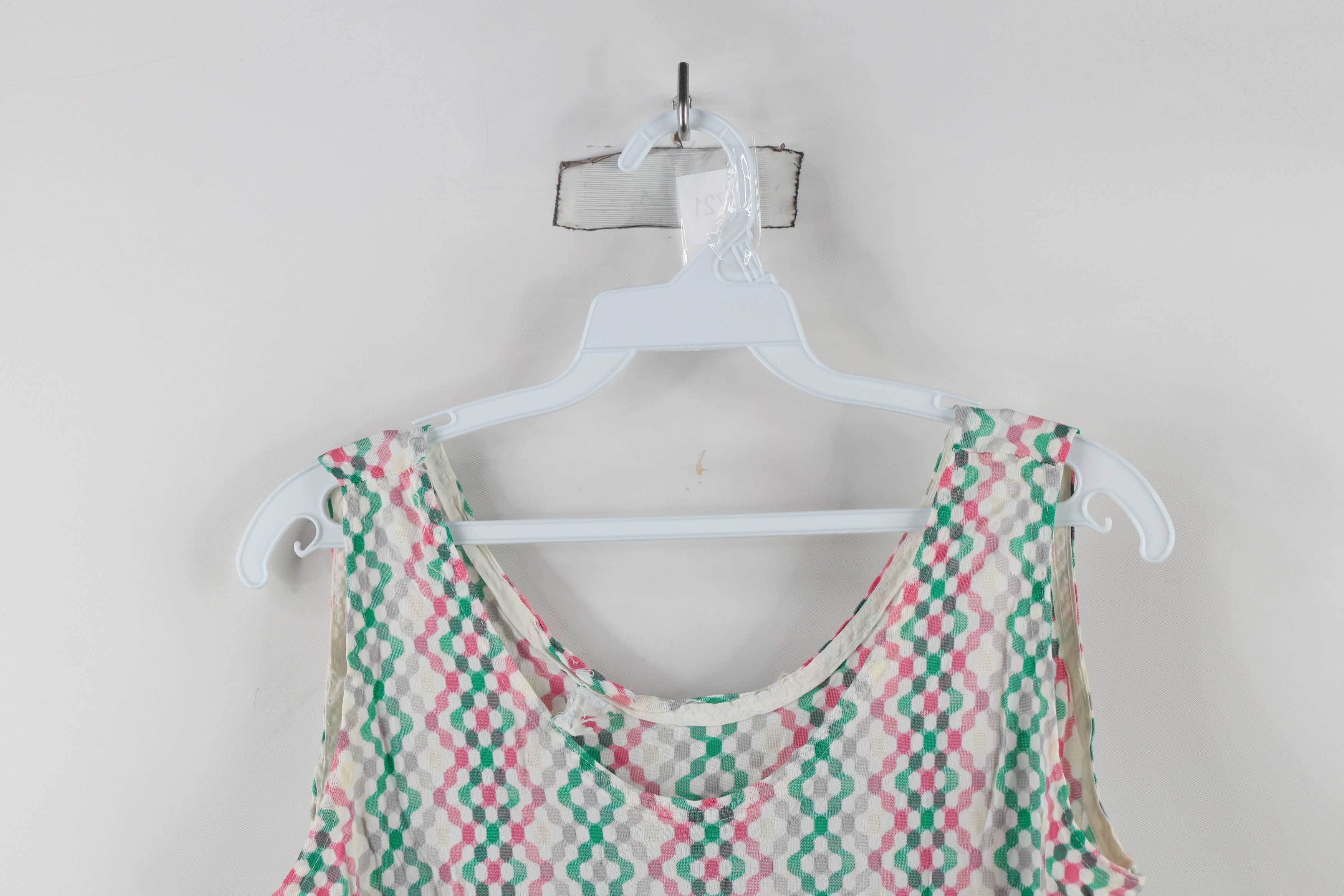 Vintage Vintage 70s Streetwear Geometric Knit Tank Top T-Shirt Size S / US 4 / IT 40 - 2 Thumbnail
