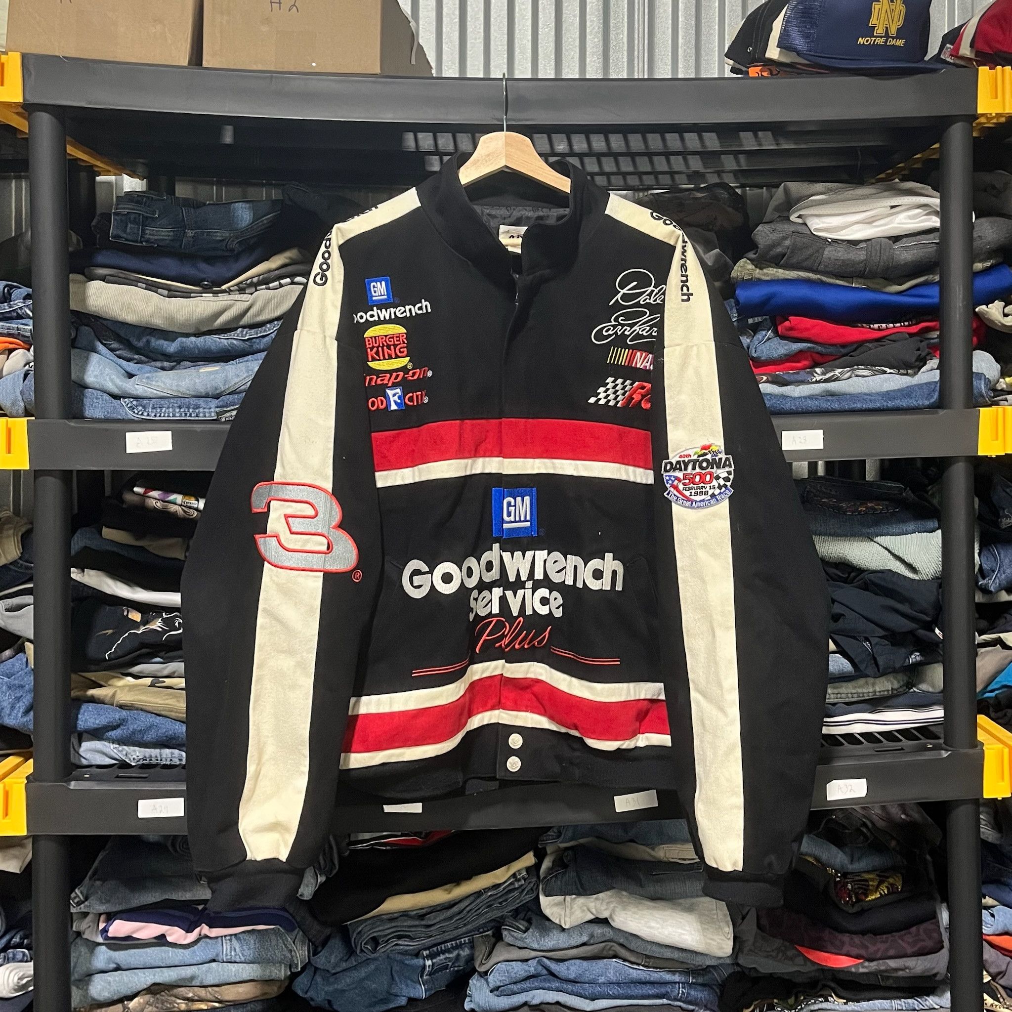 Chase Authentics VINTAGE DALE EARNHARDT GOODWRENCH NASCAR 90s RACING JACKET Size US XL / EU 56 / 4 - 1 Thumbnail