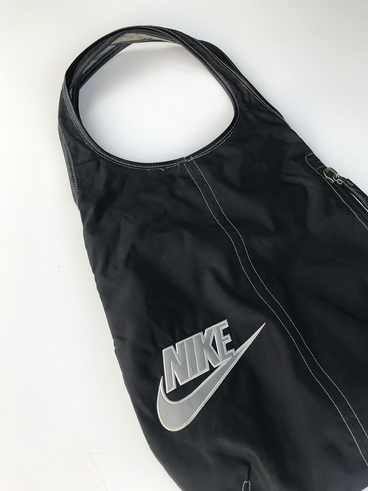 Vintage Nike Vintage bag Nike shoper y2k style Size ONE SIZE - 2 Thumbnail