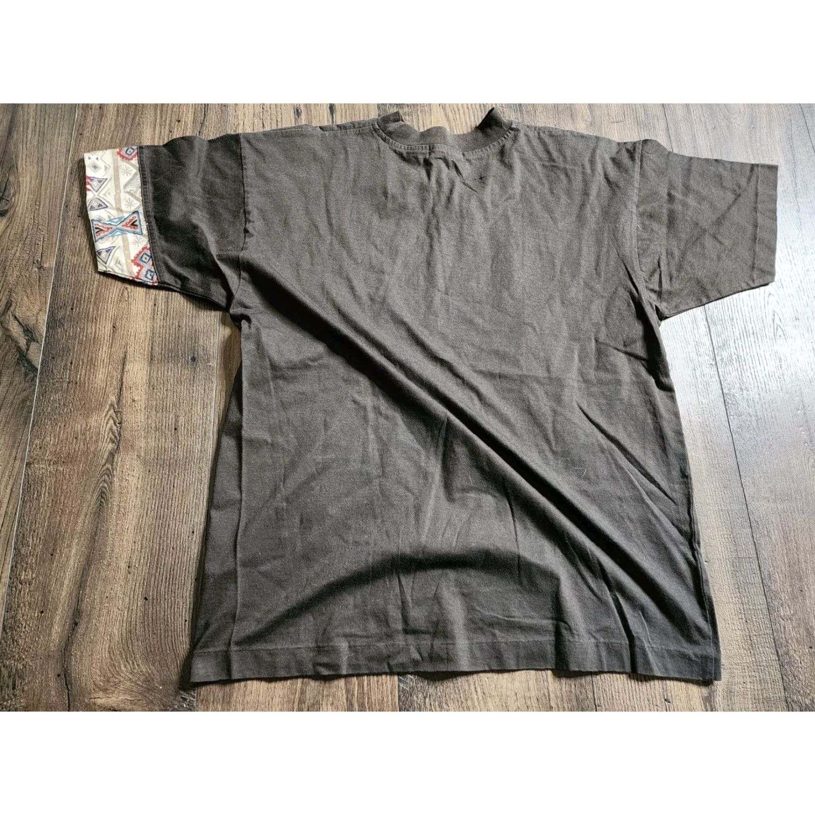 Vintage VINTAGE Penshoppe 90s Aztec Sleeve T Shirt L Mens Brown Cotton Single Stitch Size US L / EU 52-54 / 3 - 2 Thumbnail