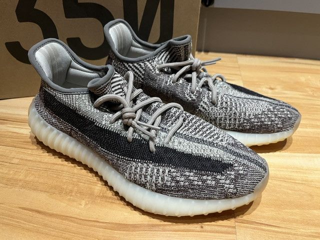Yeezy Yeezy 350 v2 Zyon 42 2/3 Size US 9 / EU 42 - 10 Thumbnail