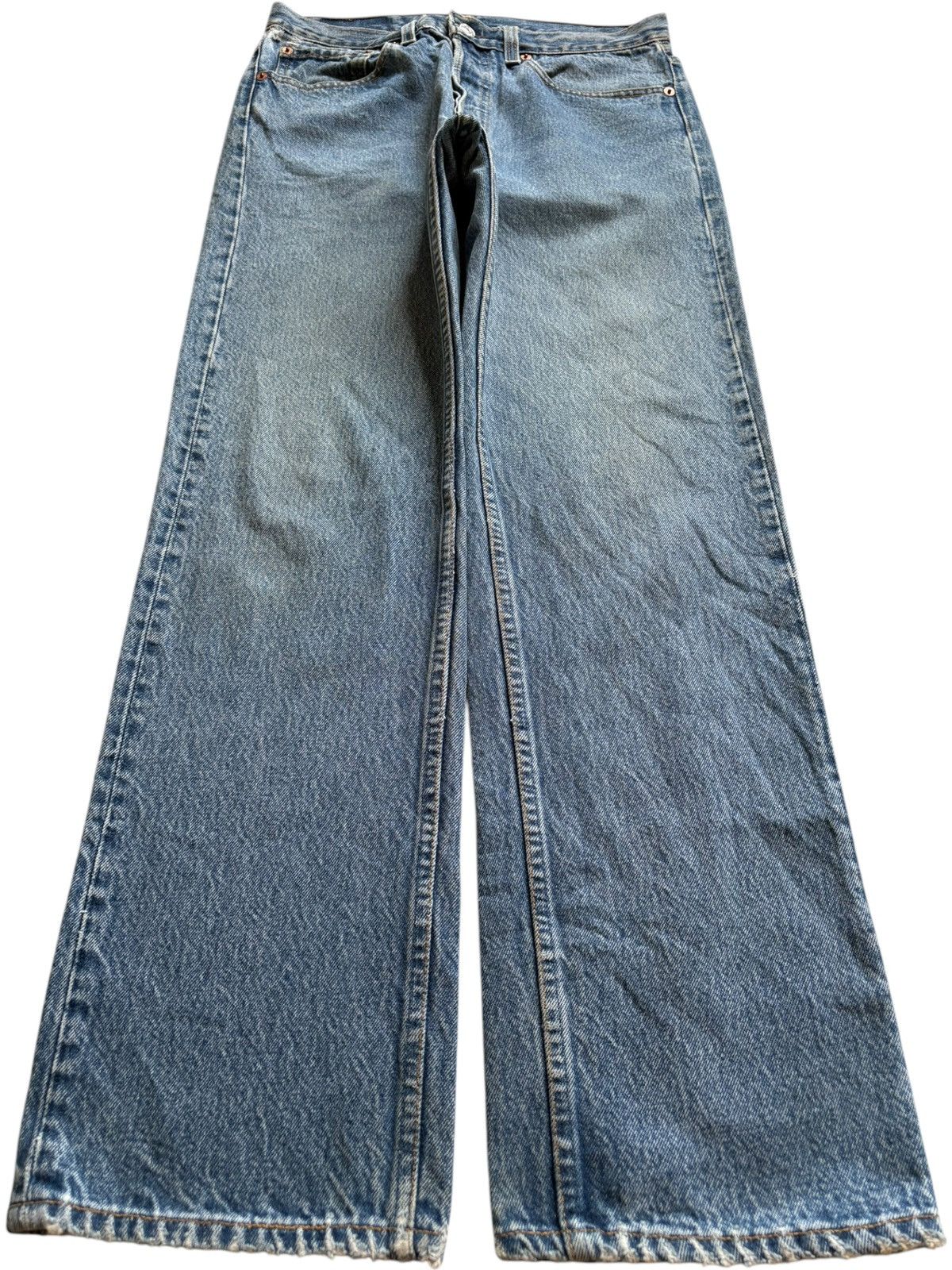 Levi's SALES🔥Vintage 90s Levis 501 Blue Wash Loose Jeans Size US 30 / EU 46 - 1 Thumbnail