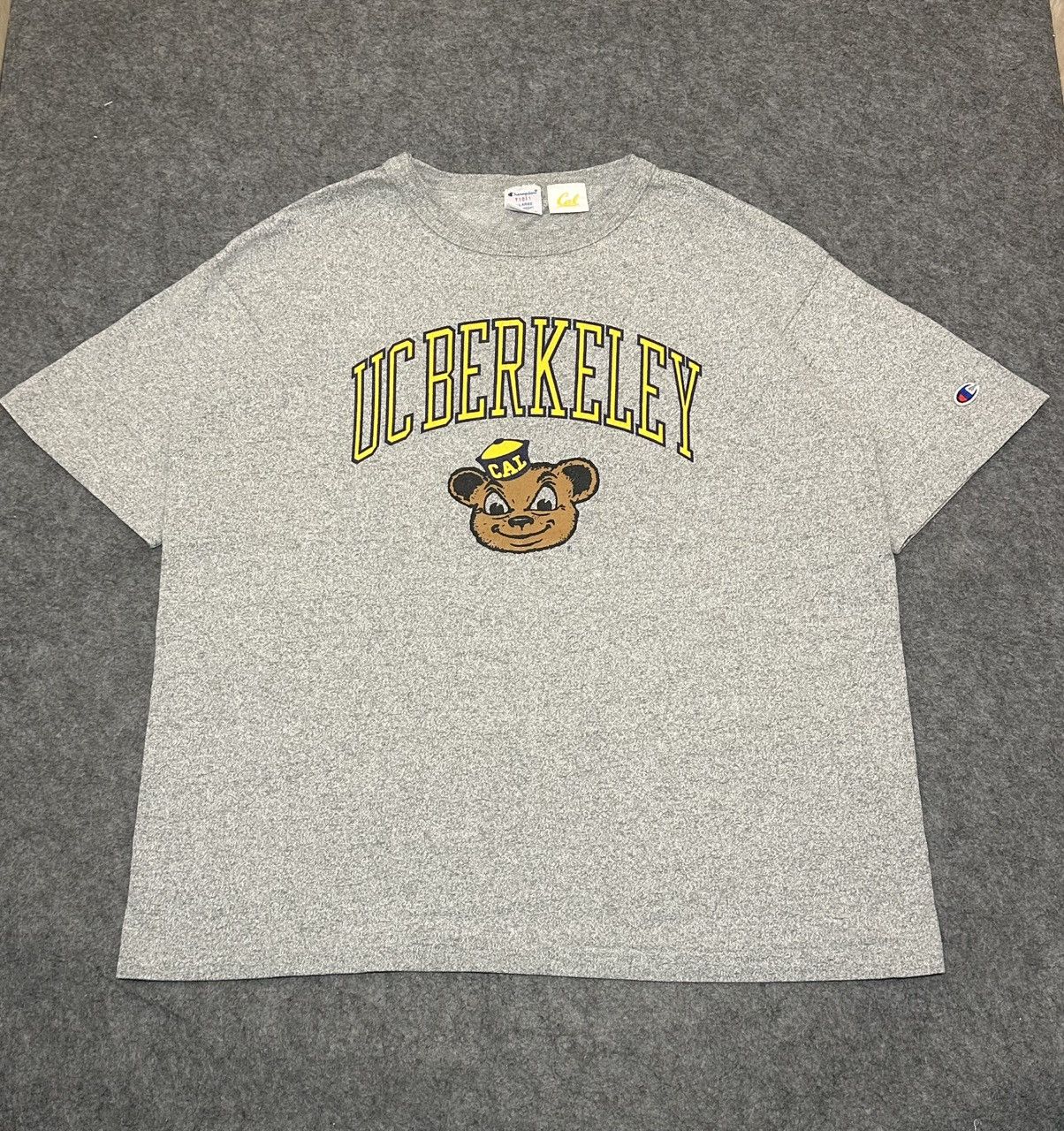 Champion Vintage Champion U.S.A. T1011 UC Berkeley school's mascot. Size US XL / EU 56 / 4 - 1 Thumbnail
