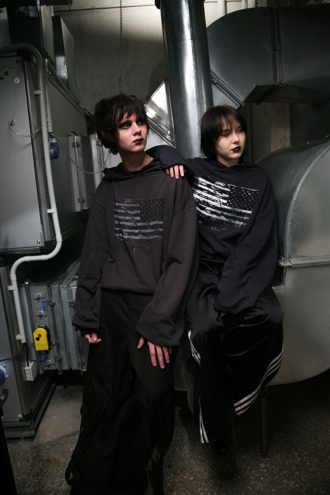 Japanese Brand × Vintage VINTAGE Y2K ARCHIVE HOODY Size US L / EU 52-54 / 3 - 1 Thumbnail