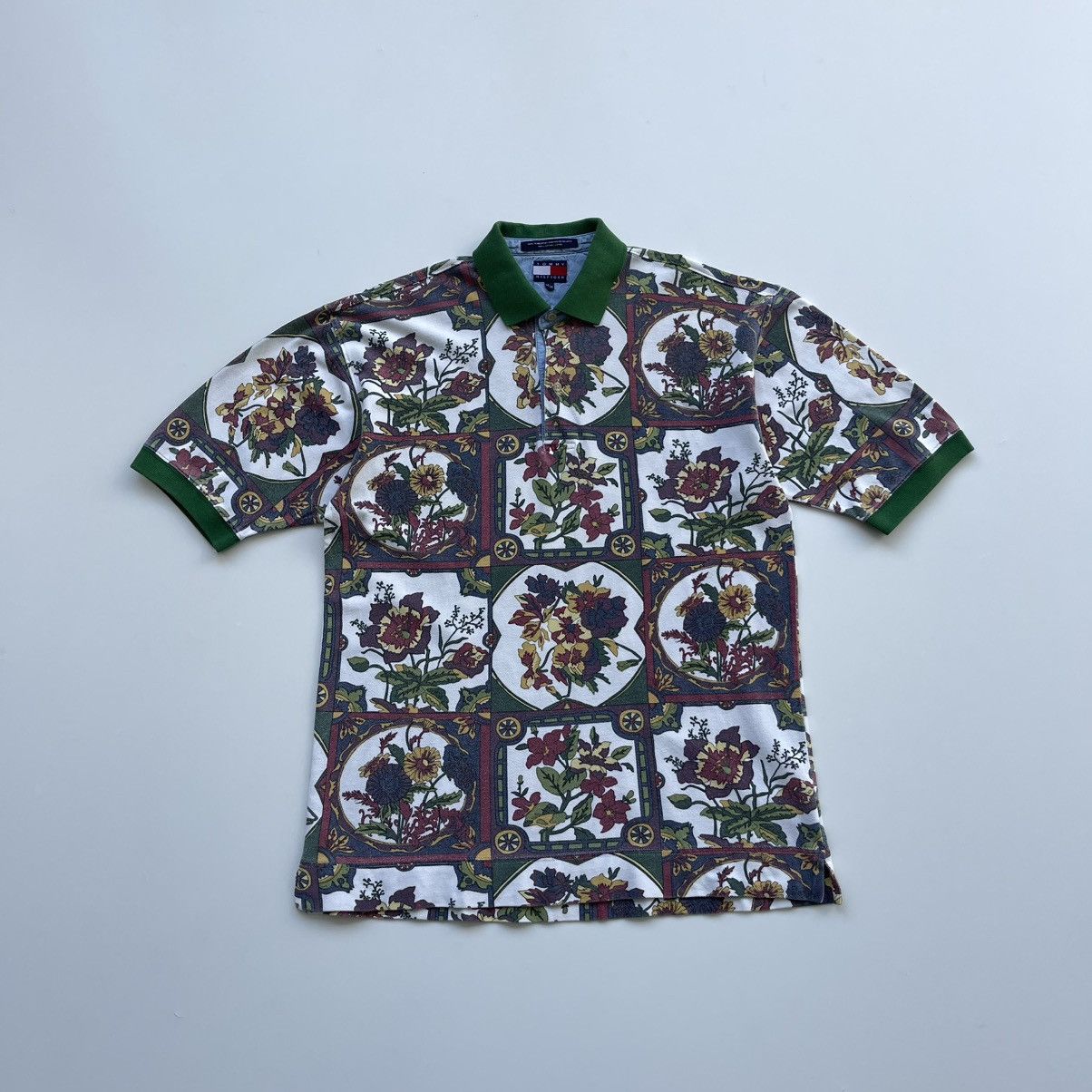 Tommy Hilfiger × Vintage Tommy Hilfiger 90’s Printed Flower Vintage Polo Shirt Rare Size US M / EU 48-50 / 2 - 1 Thumbnail