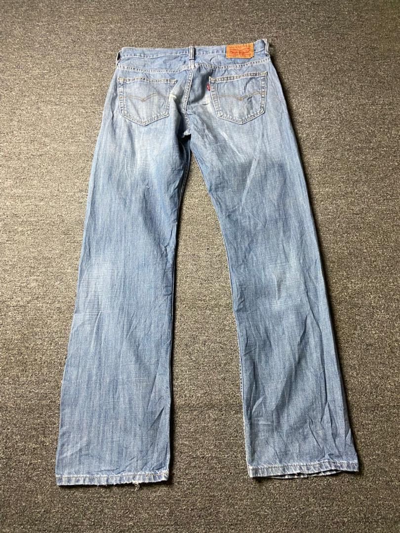 Levi's Levis Strauss Co. Distressed Jeans (175) Size US 32 / EU 48 - 2 Thumbnail
