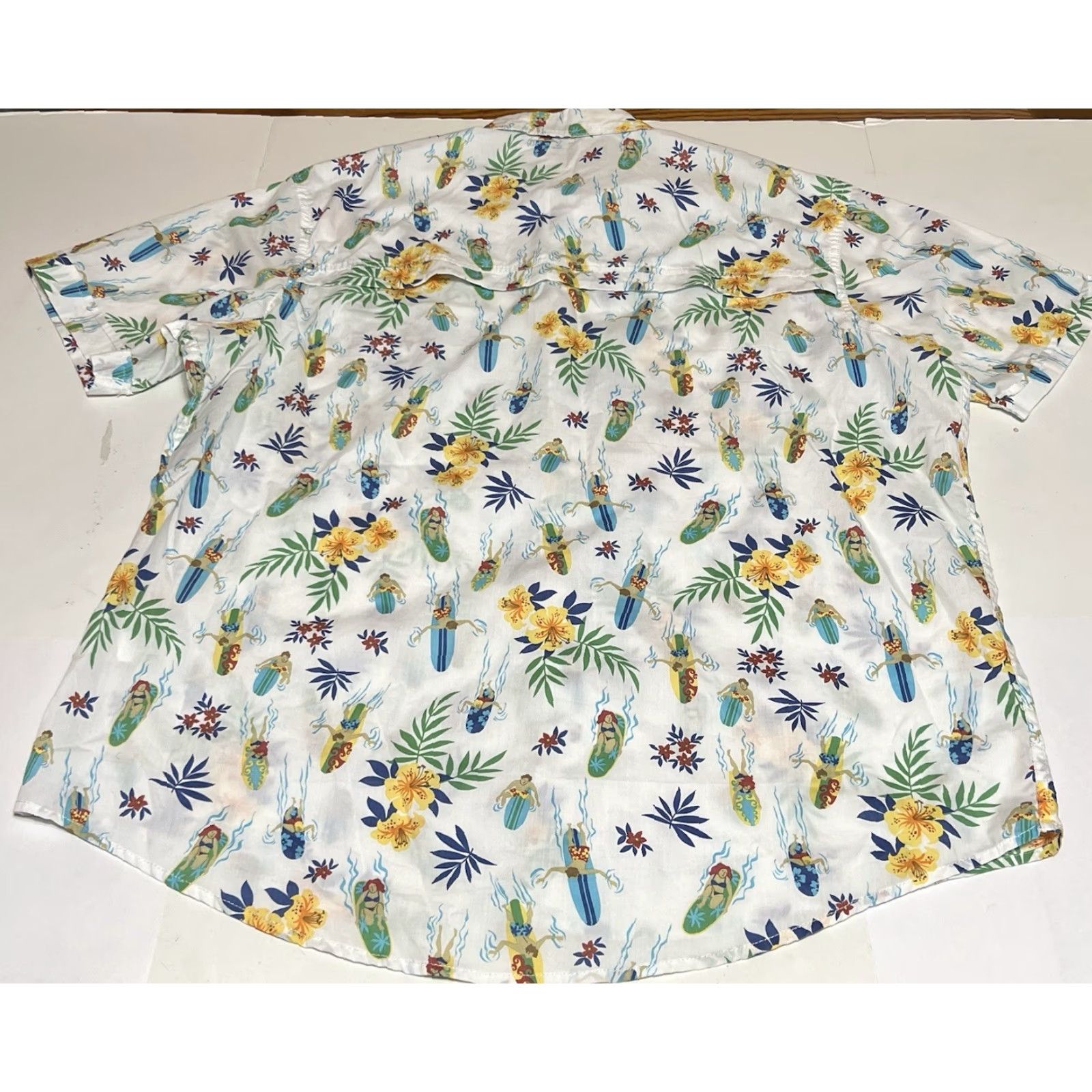 Izod IZOD Saltwater Collection Shirt Short Sleeve Button-Up Men's 2XL Multicolor Floral Surf Beach Hawaii (Regular) Size US XXL / EU 58 / 5 - 3 Thumbnail