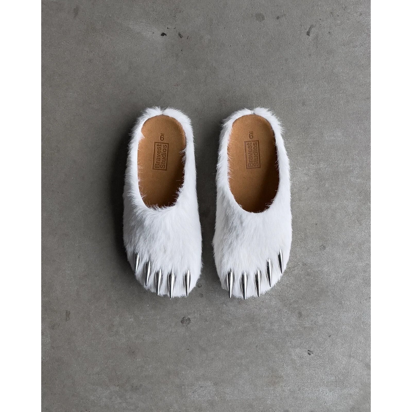 Bravest Studios Size 12 M Bravest Studios White Polar Bear Claw Mules EXCLUS Size US 12 / EU 45 - 12 Thumbnail