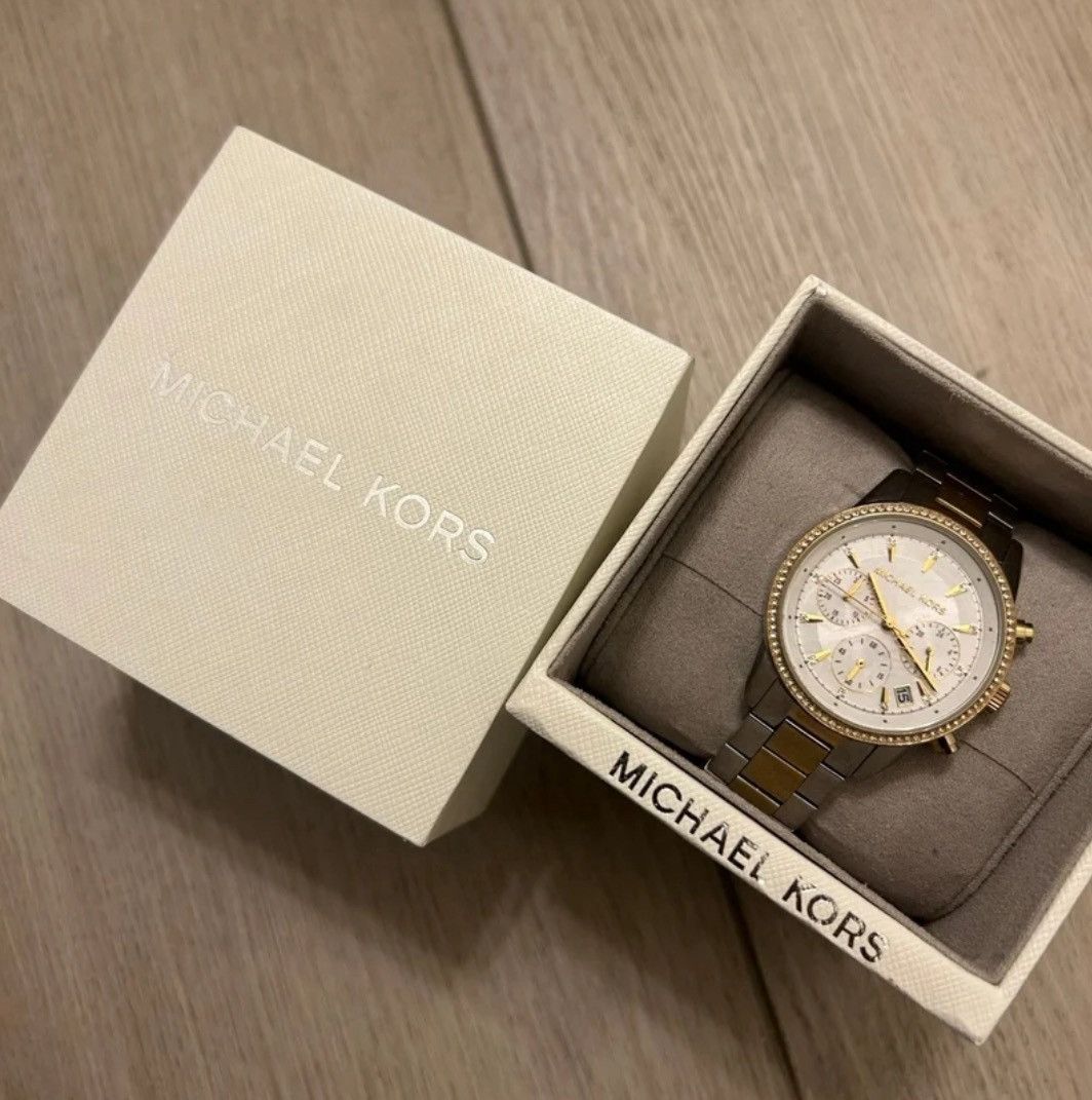 Michael Kors Micheal Kors Watch Size 32 - 1 Thumbnail