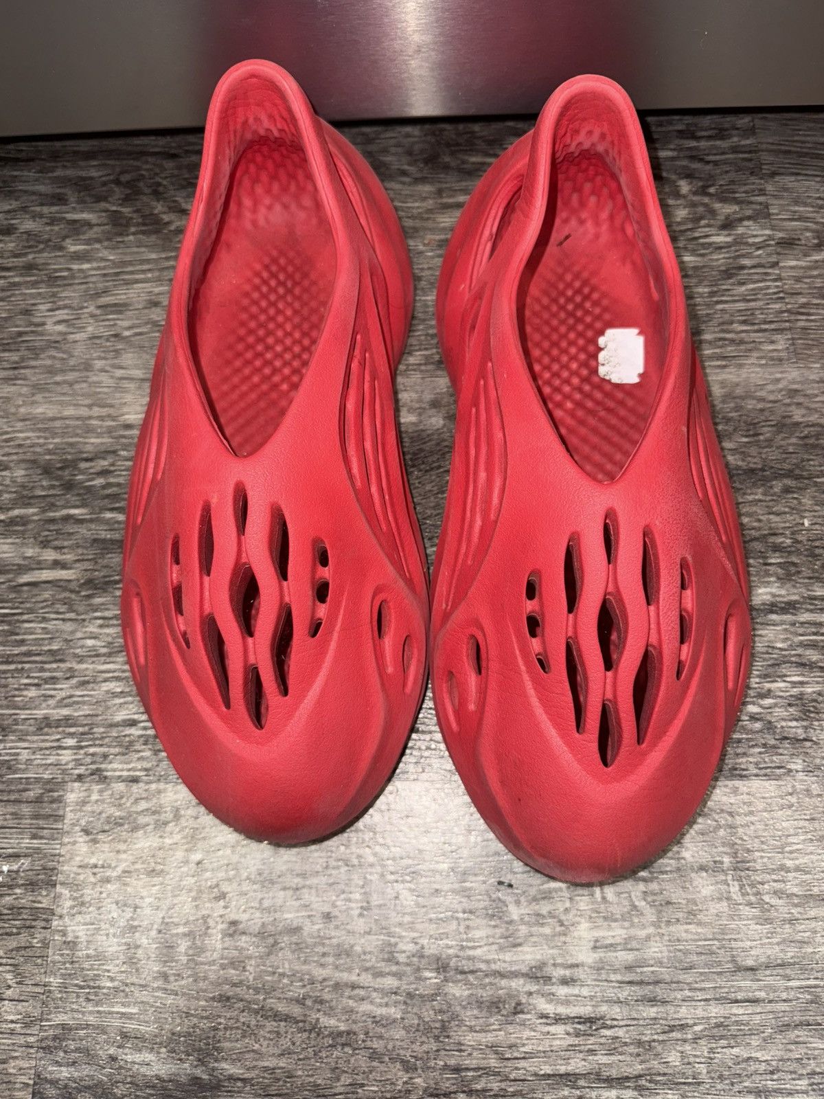 Yeezy Yeezy Foam rnnr Vermilion Size US 9 / EU 42 - 3 Thumbnail
