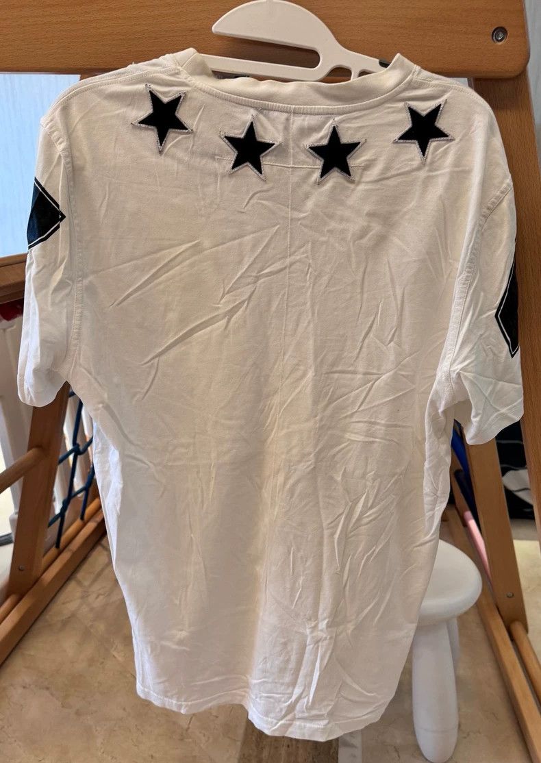Givenchy Givenchy Classic Star Patchwork T-Shirt 2506-Nextarrow Size US M / EU 48-50 / 2 - 2 Thumbnail