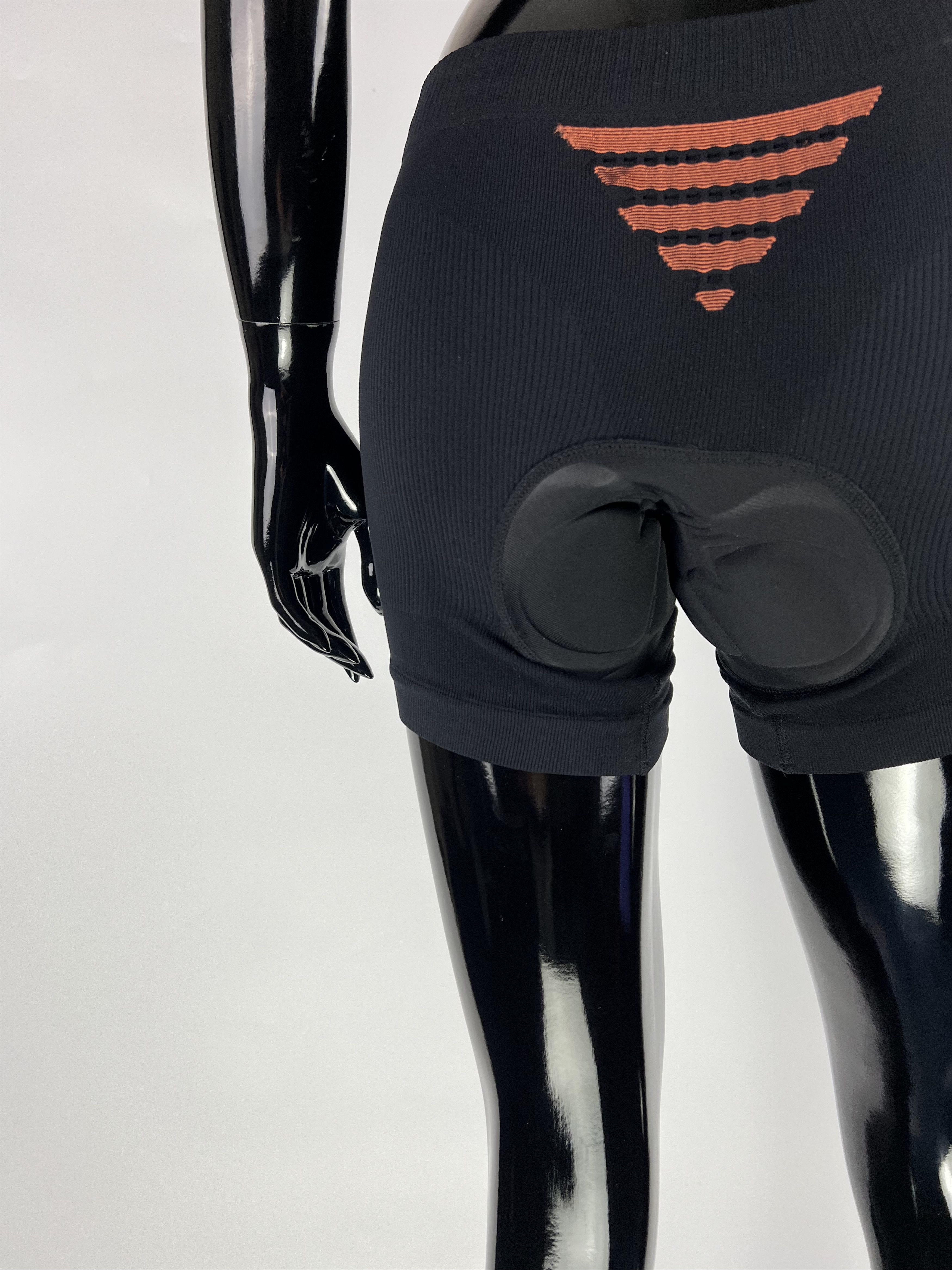 Sports Specialties X-Bionic Energizer Bike Cycling Shorts Size S/M Size 28" / US 6 / IT 42 - 5 Thumbnail