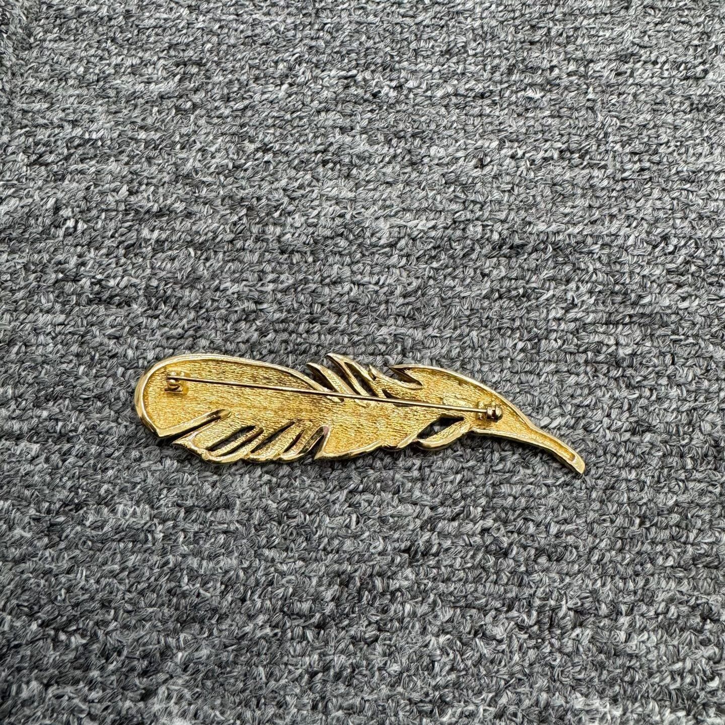 Dior Dior Feather Brooch with Rhinestones. Size ONE SIZE - 2 Thumbnail