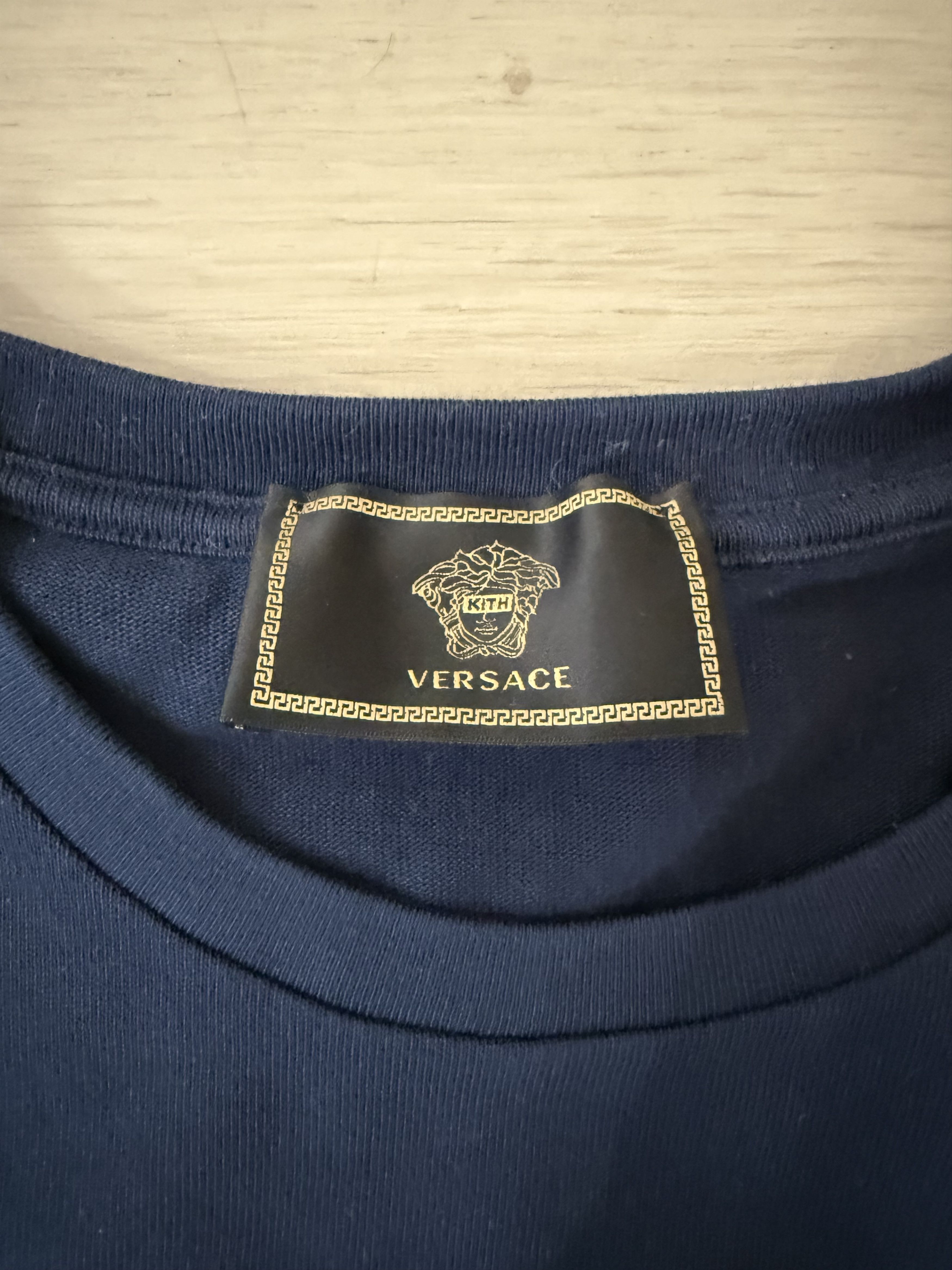 Kith × Versace Kith x Versace Navy Blue & Gold Medusa Tee Size US S / EU 44-46 / 1 - 3 Thumbnail