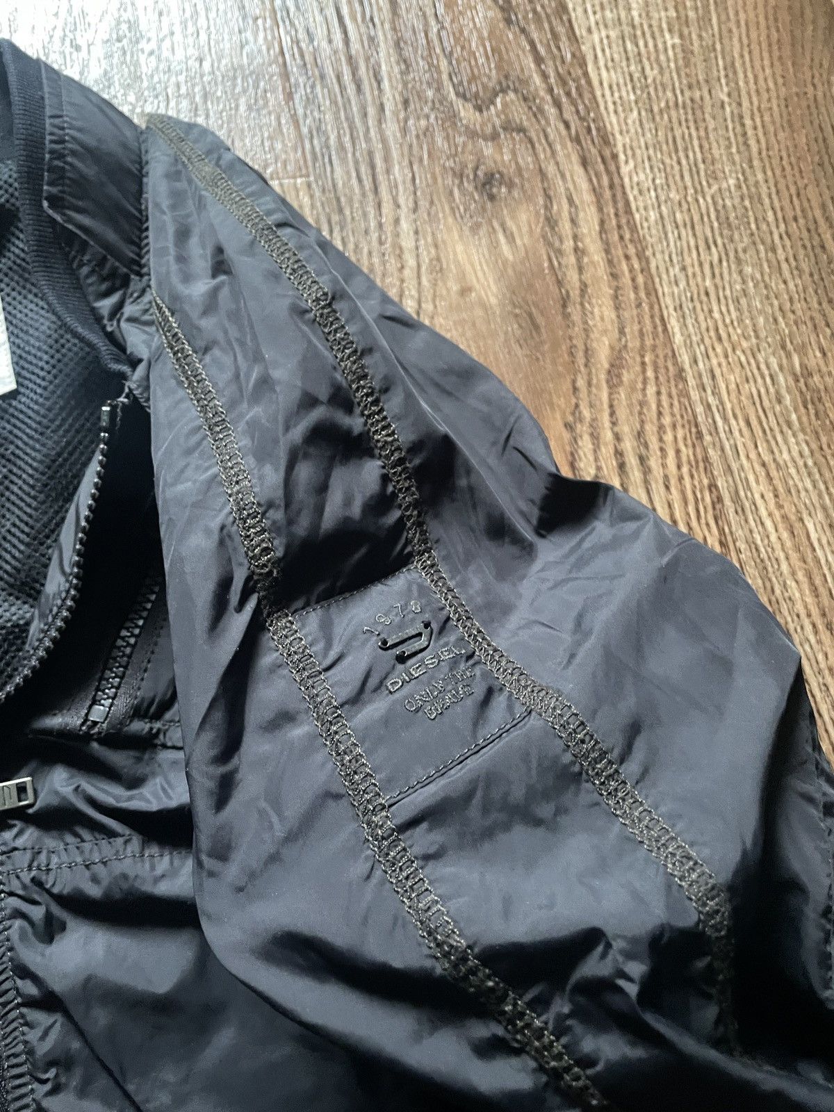 Diesel Vintage Diesel nylon jacket black bomber zipper avant garde Size US S / EU 44-46 / 1 - 8 Thumbnail