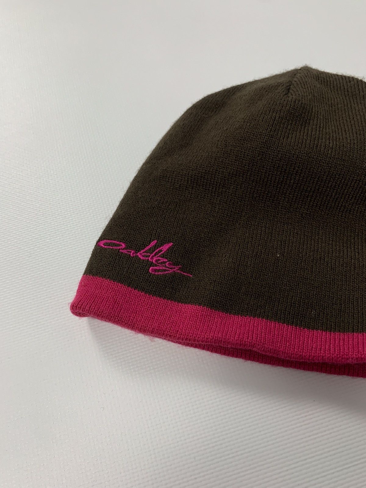Oakley Vintage Oakley Reversible Brown/Pink Beanie Hat Size ONE SIZE - 2 Thumbnail